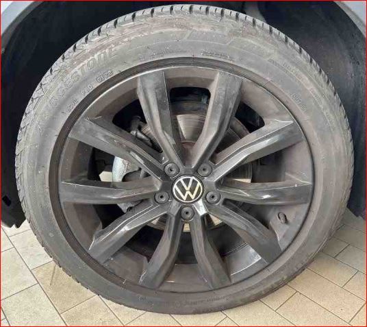 Volkswagen T-Roc 1.0 TSI R-Line - Samsaru's Car Outlet