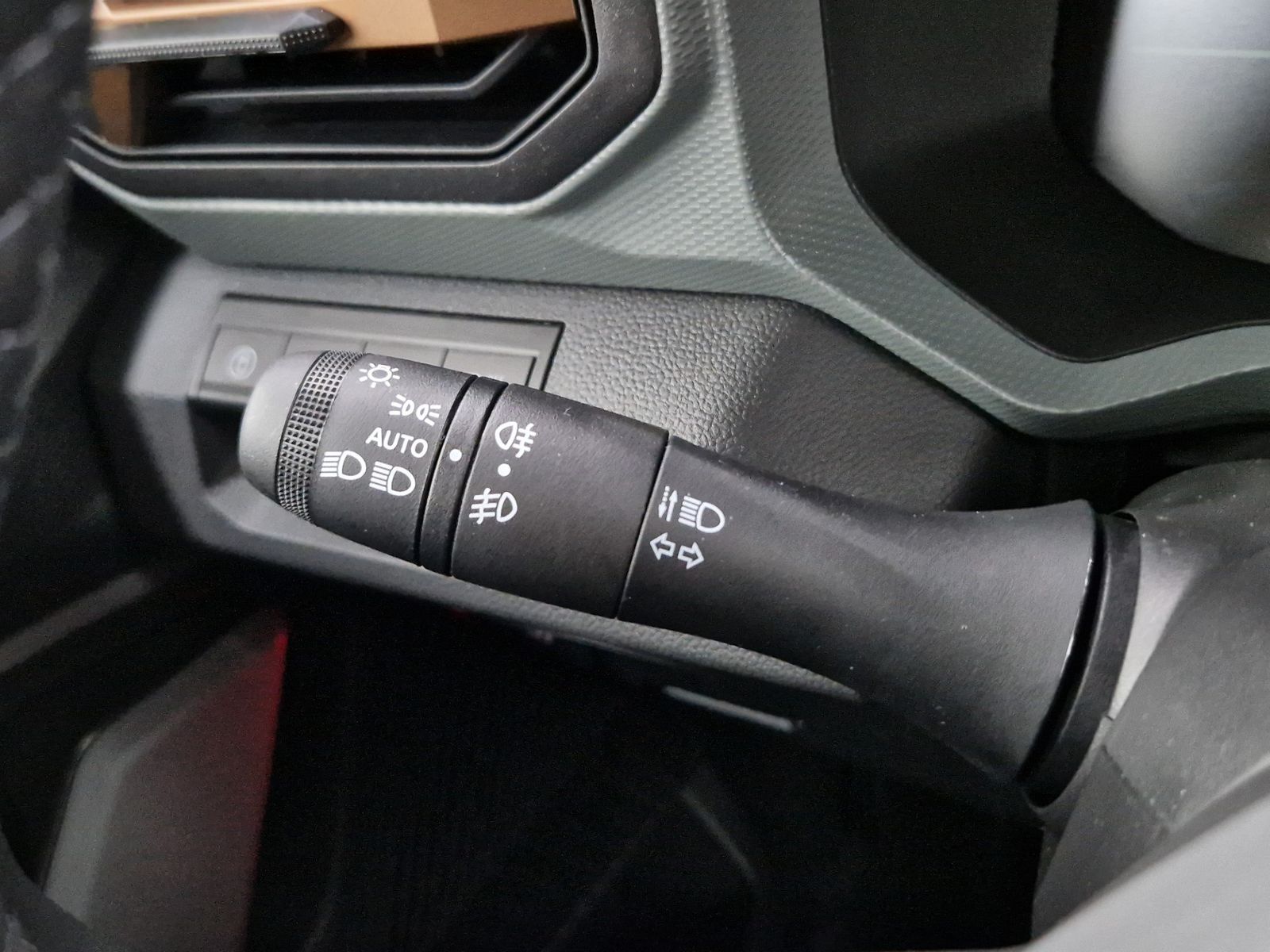 Dacia Duster Extreme TCe 130 4x4 - Samsaru's Car Outlet