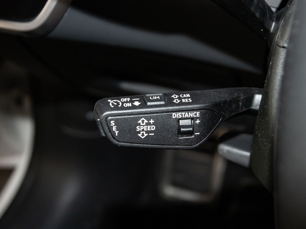 Audi A6 Avant Sport 45 TFSI quattro S line Head Up