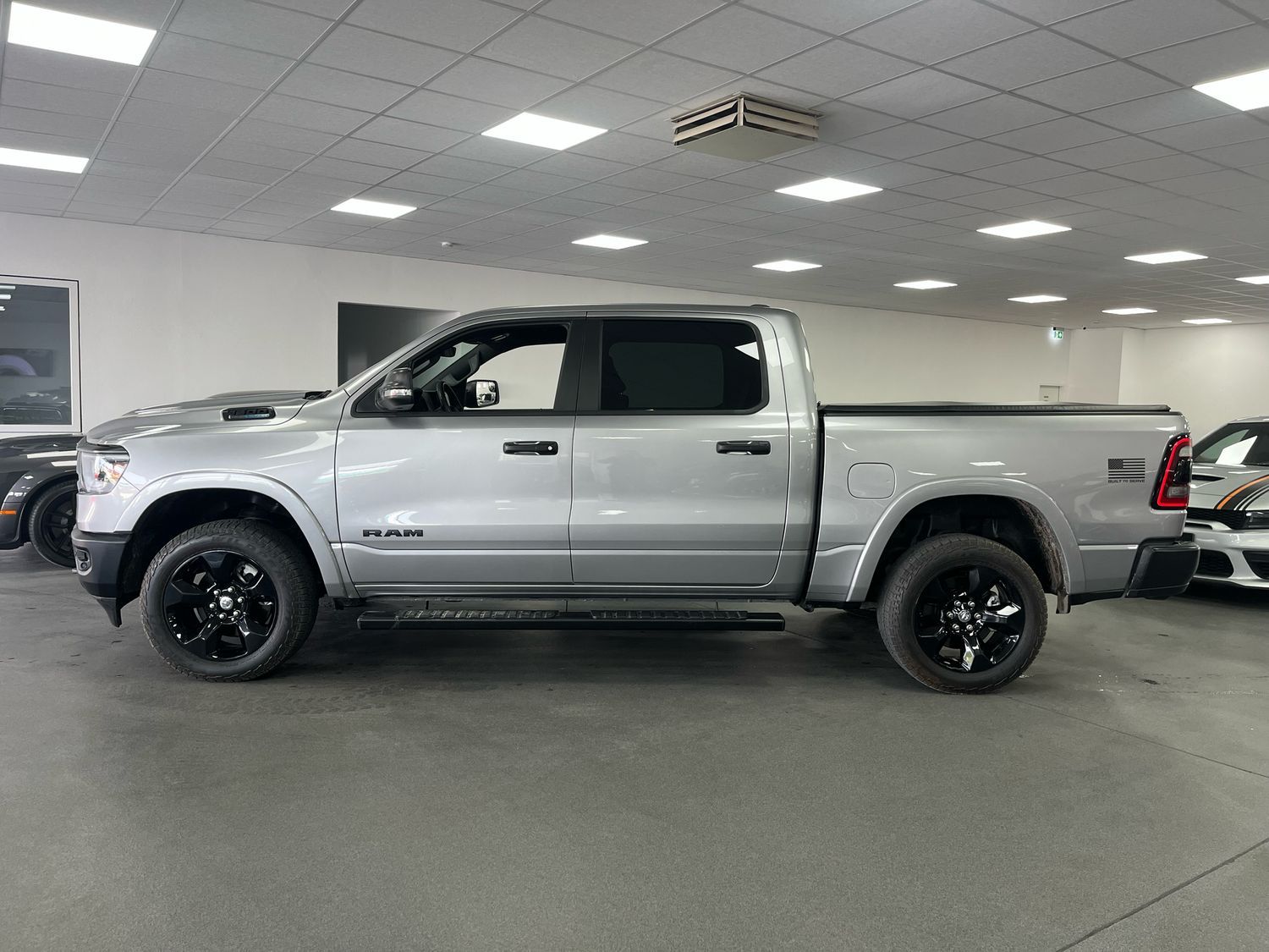 Dodge RAM 5,7l V8 *BIGHORN/12 ZOLL Display/SHZ/LED/AHK