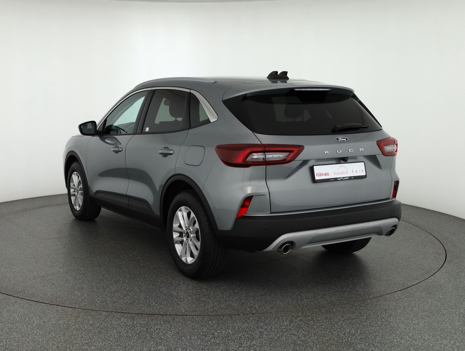 Ford Kuga 1.5 EB Titanium Aut. - Samsaru's Car Outlet