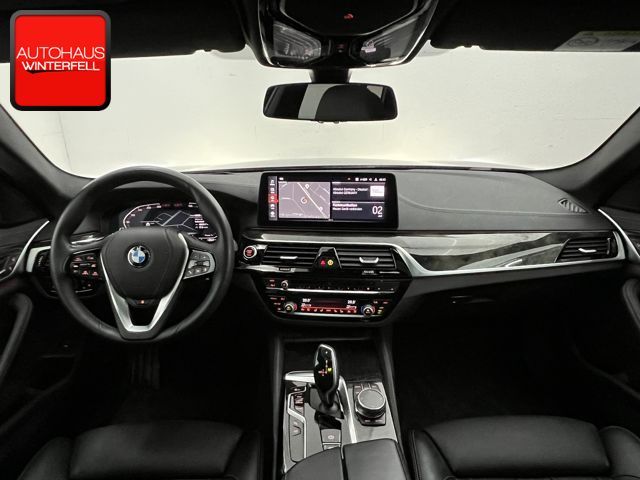 BMW 530 i xDrive Touring Luxury Line PANO+AHK+STANDH