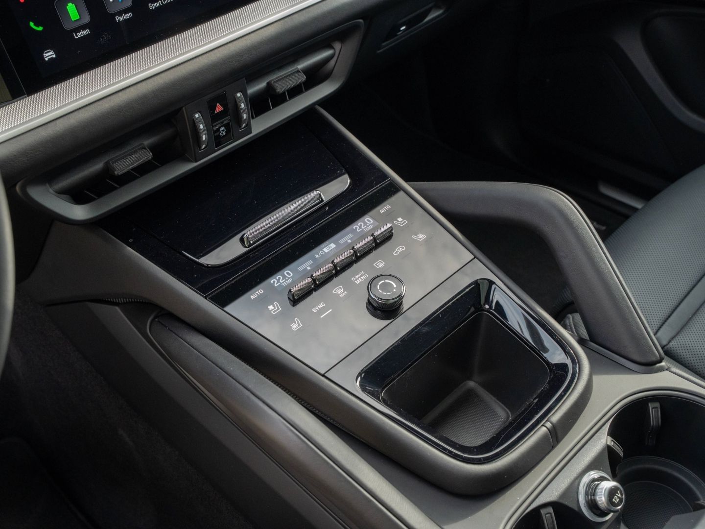 Porsche Cayenne E-Hybrid Coupe InnoDrive Surround View
