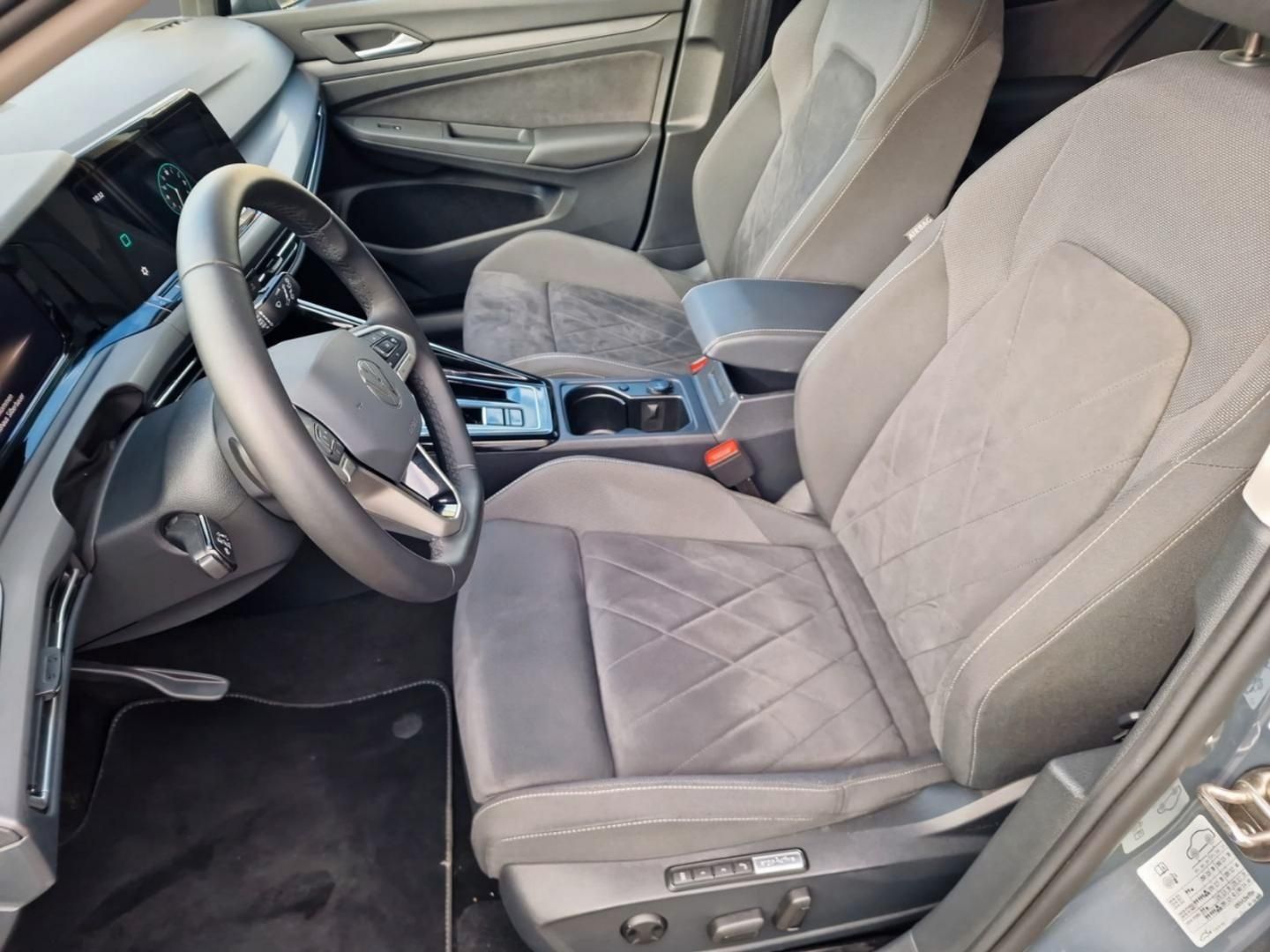 Volkswagen Golf Variant Style 2.0 TDI DSG Style - Samsaru's Car Outlet