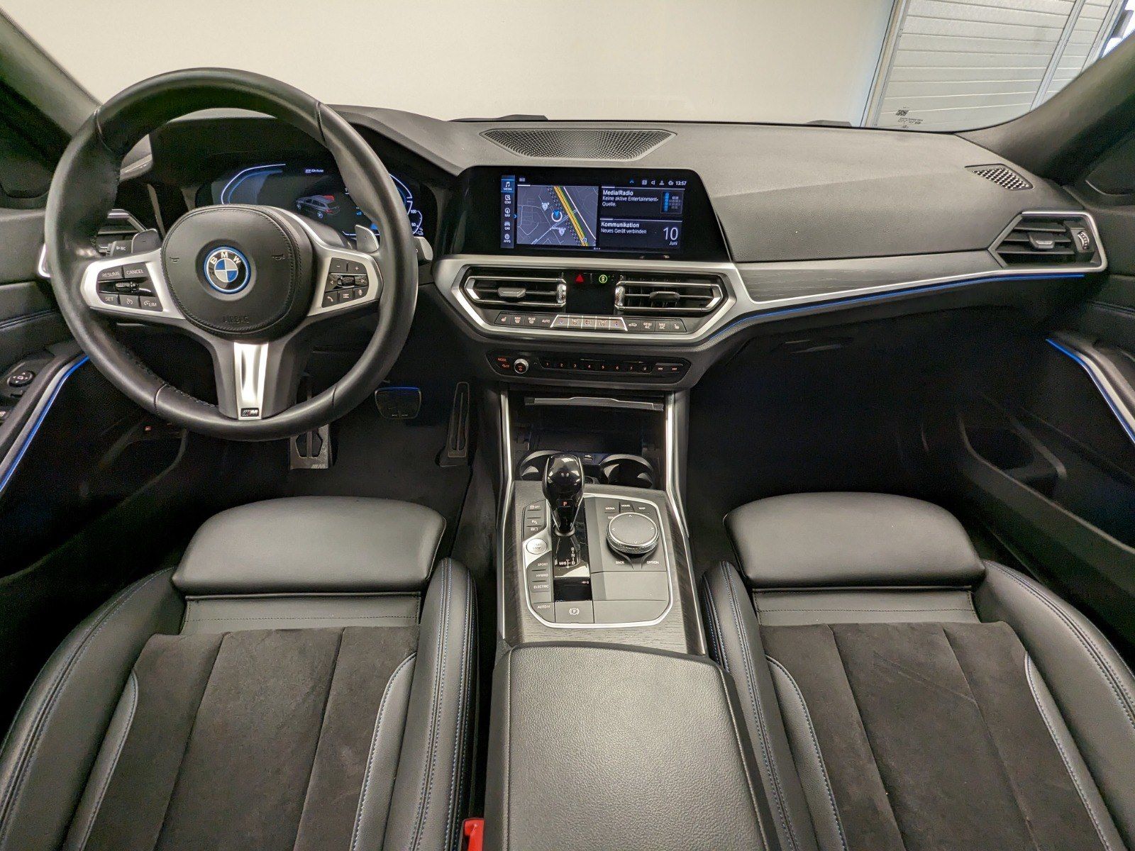 BMW 320e M Sport - Samsaru's Car Outlet
