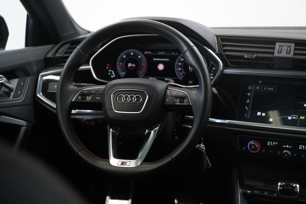 Audi Q3 40 TDI q. Sportback S line - Samsaru's Car Outlet