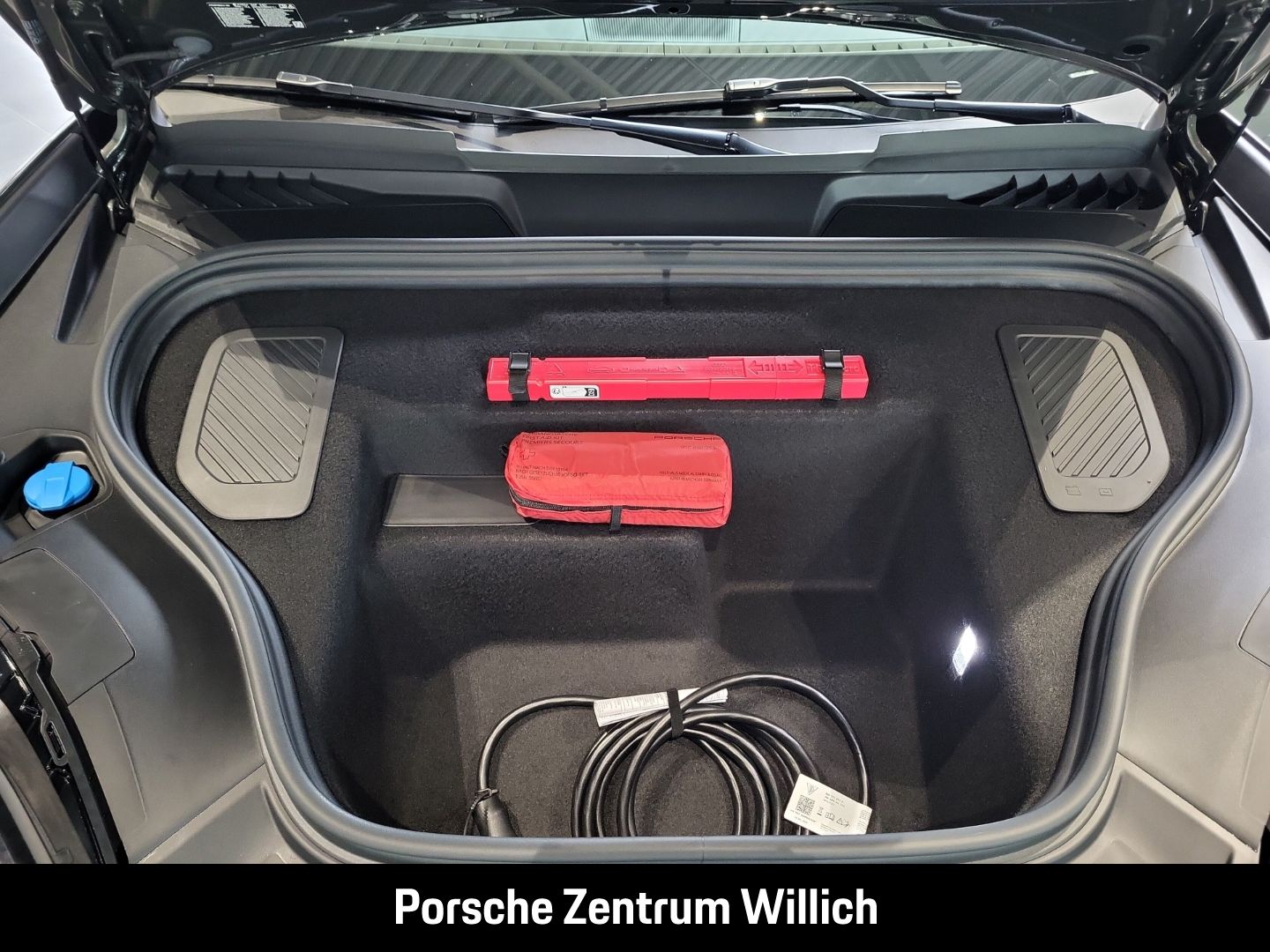 Porsche Macan 4 Surround-View LED-Matrix InnoDrive