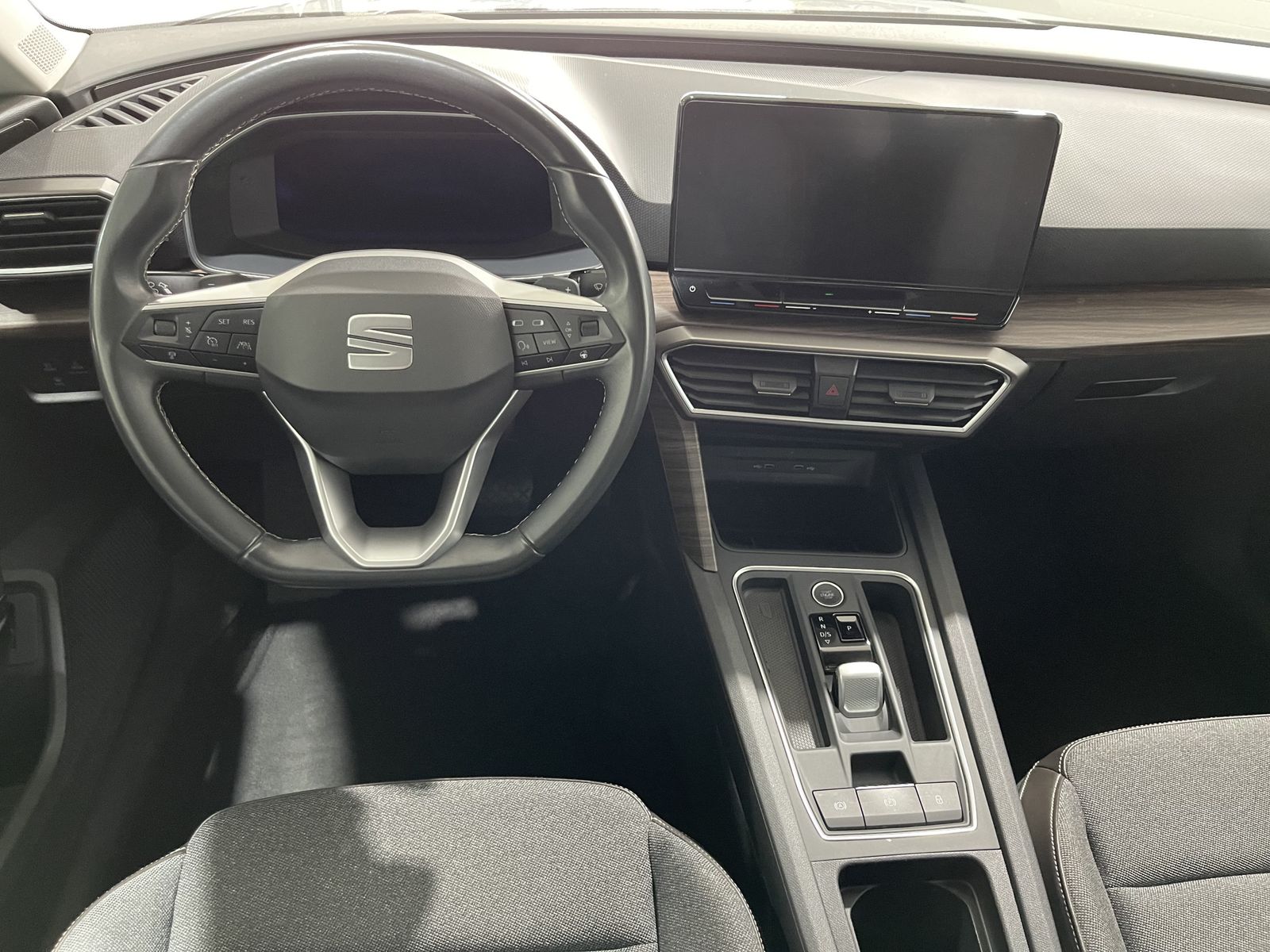 Seat Leon Xcellence 2.0 TDI*AHK*LED*Cam*Navi*