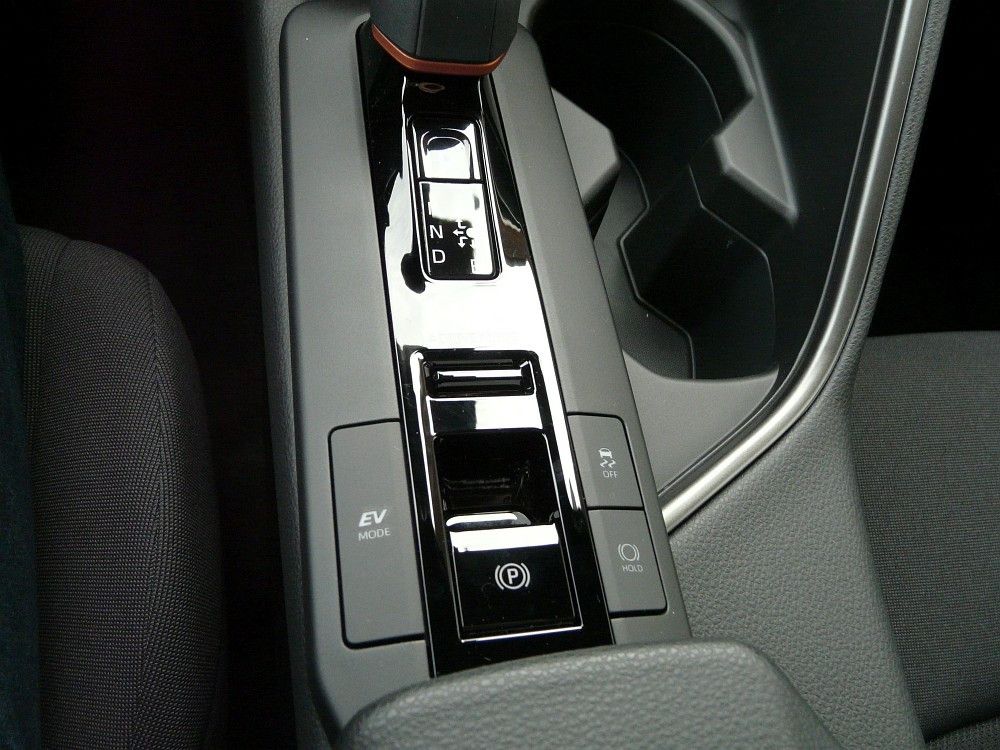 Toyota C-HR Team D  2,0 Hybrid