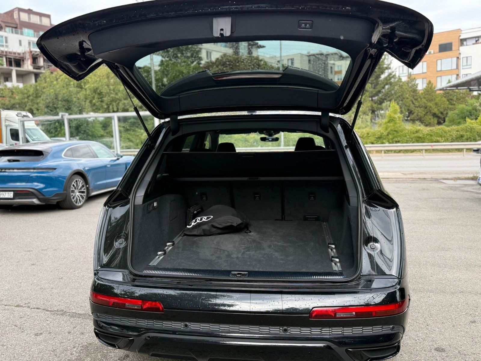 Audi Q7 60 TFSI Plug-In Hybrid S line