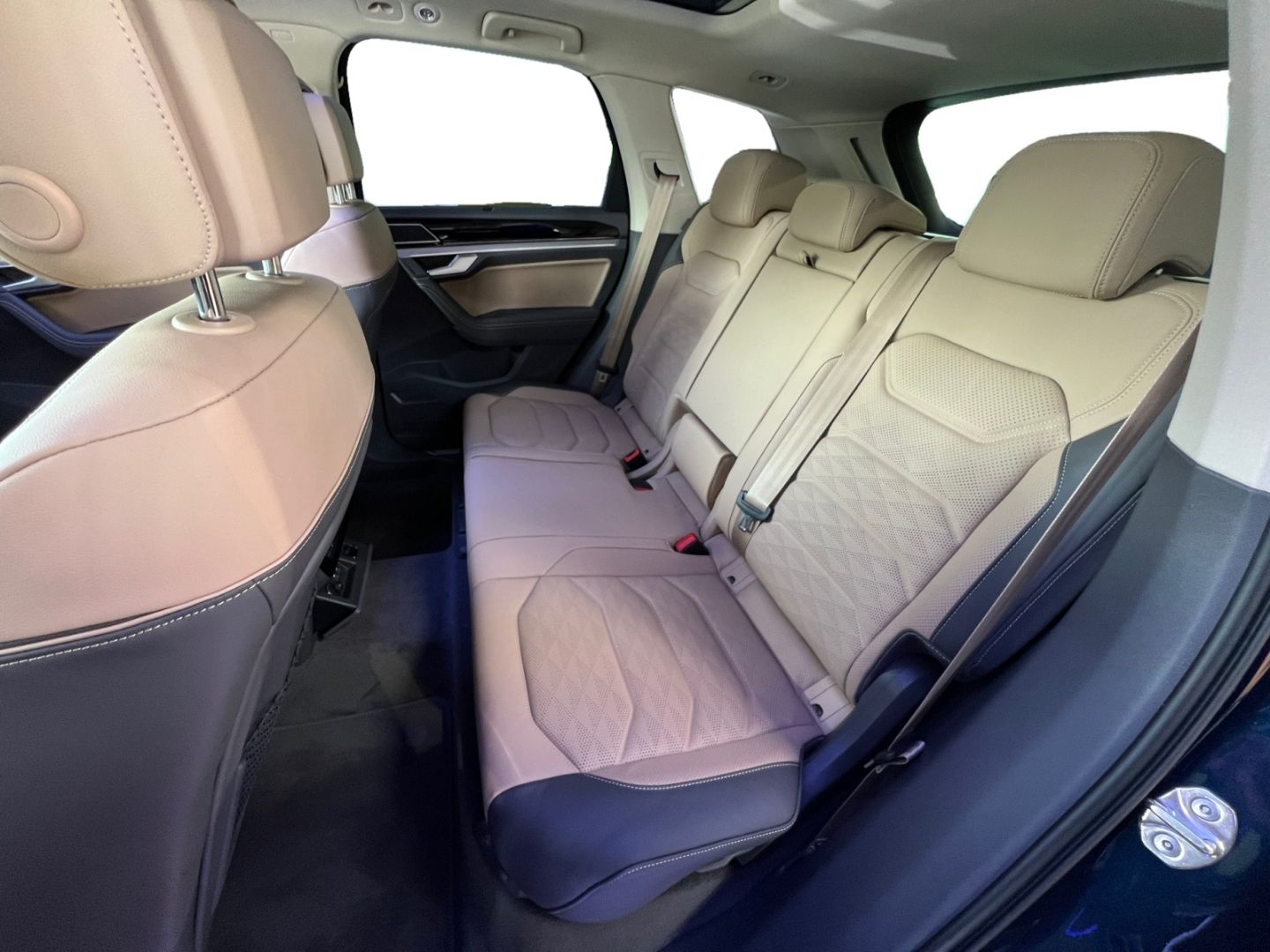 Volkswagen Touareg R-Line Final Edition 3.0 TDI V6 4M PANO/