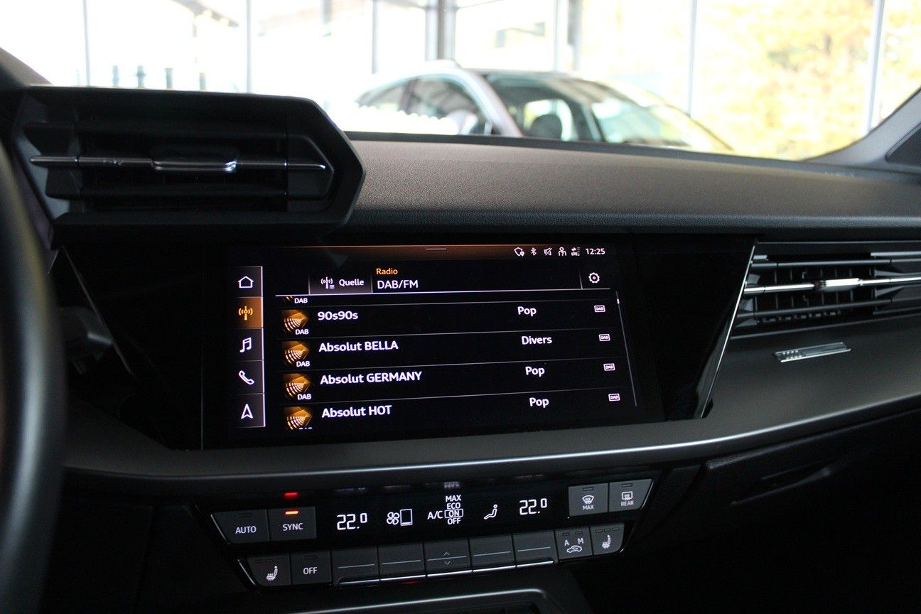 Audi A3 Sportback 35 TDi S-tronic Park Assist App DAB