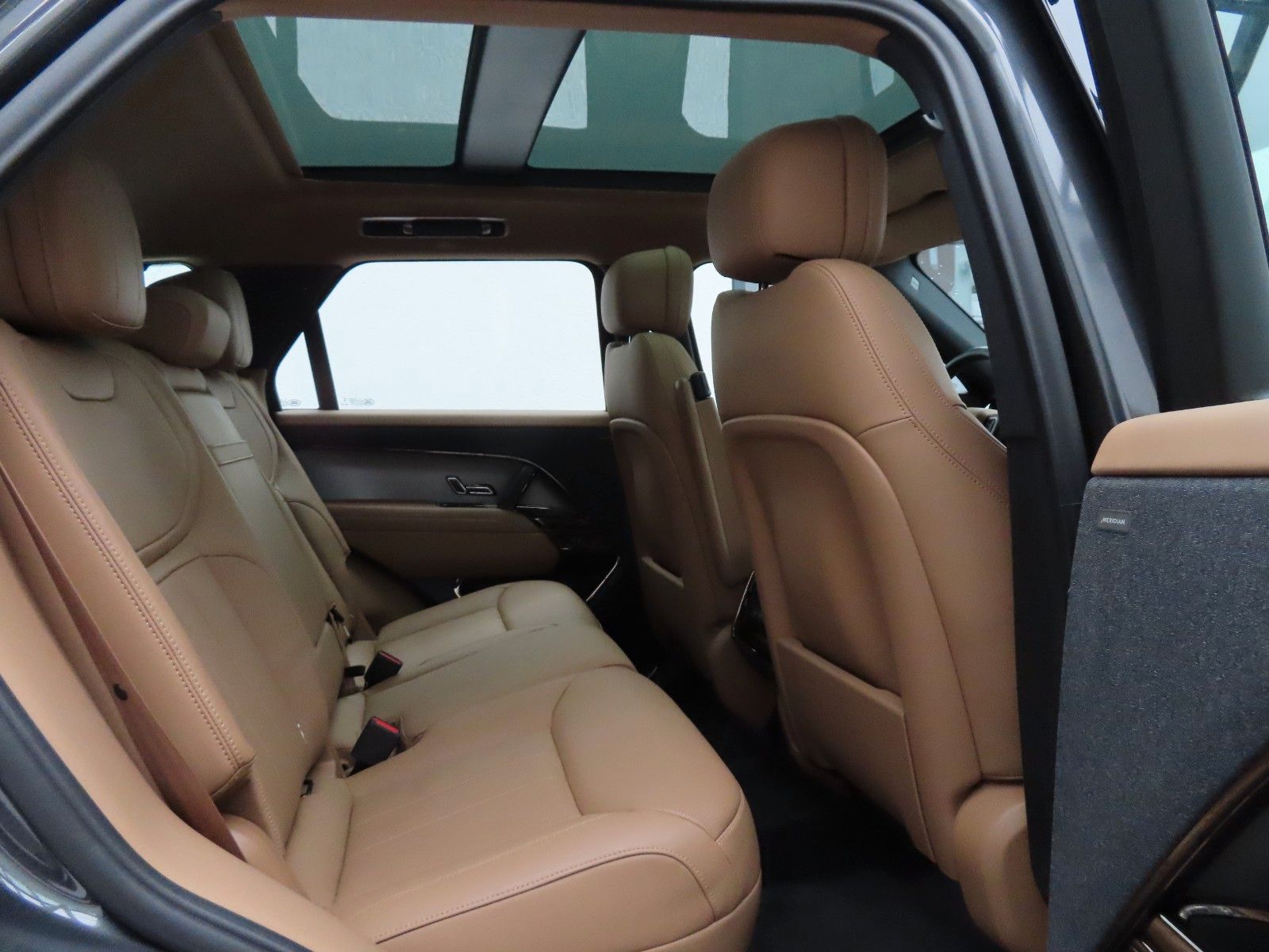 Range Rover Sport 3.0 D300 MHEV AWD SE - Samsaru's Car Outlet