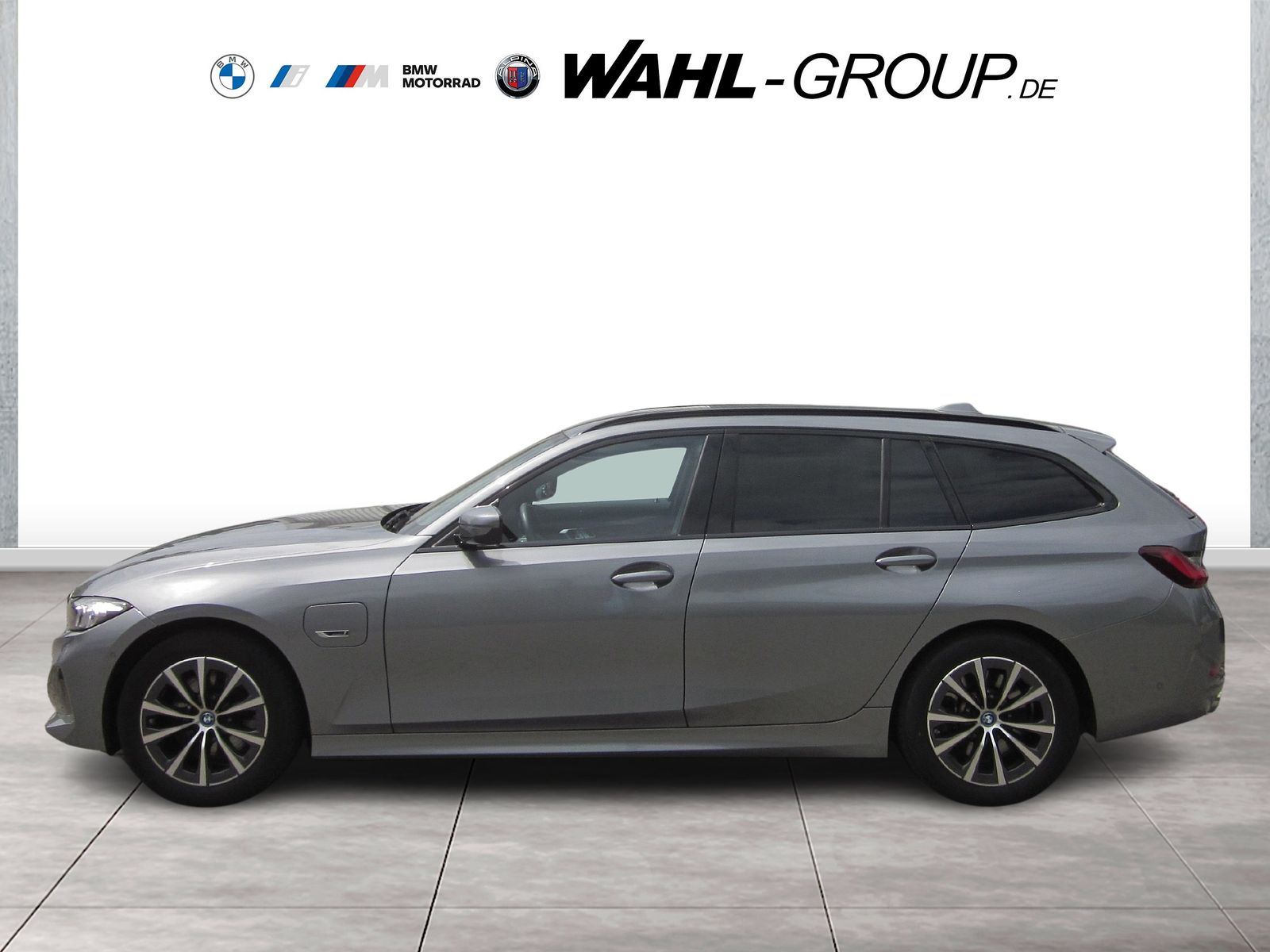 BMW 320e Touring LC Plus - Samsaru's Car Outlet