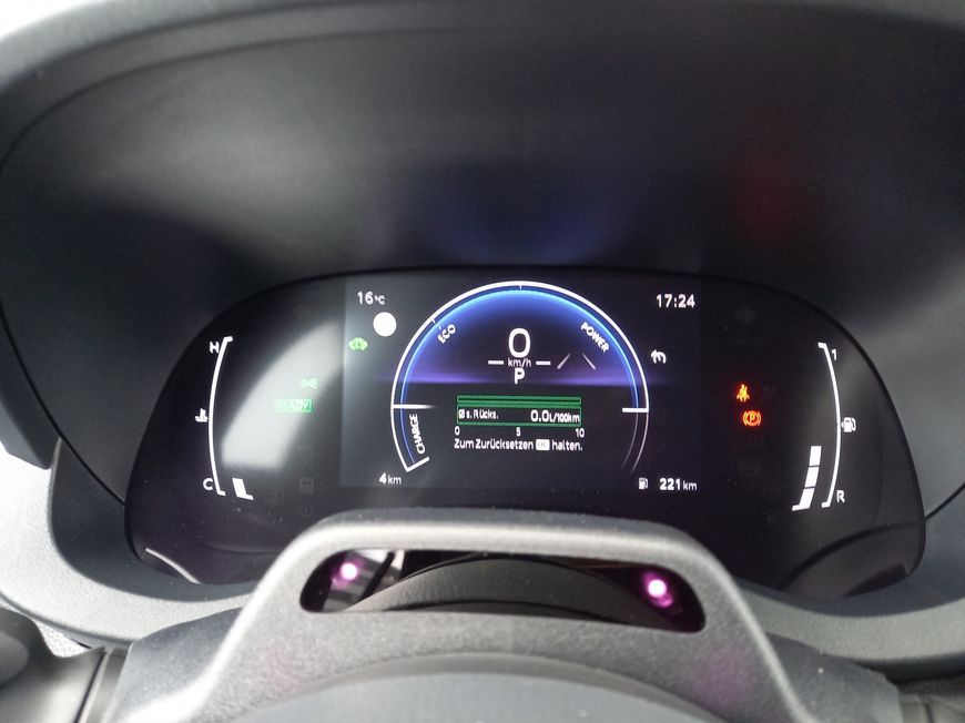 Toyota Yaris Cross Teamplayer Safety-Paket Winter-Paket