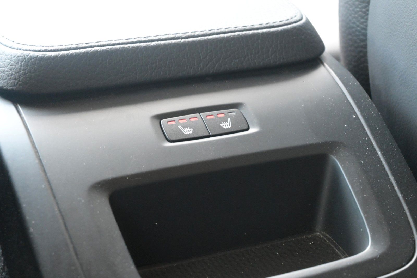 Volvo XC90 B5 Inscrip. AWD - Samsaru's Car Outlet