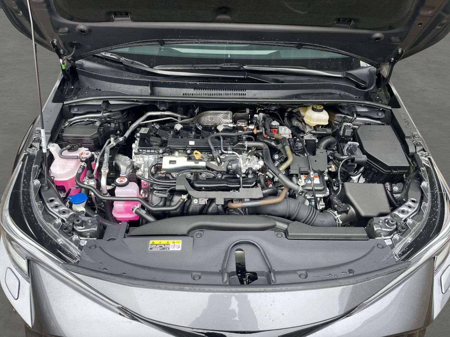 Toyota Corolla GR Sport 2,0 l Hybrid 5-T Sportpaket AD