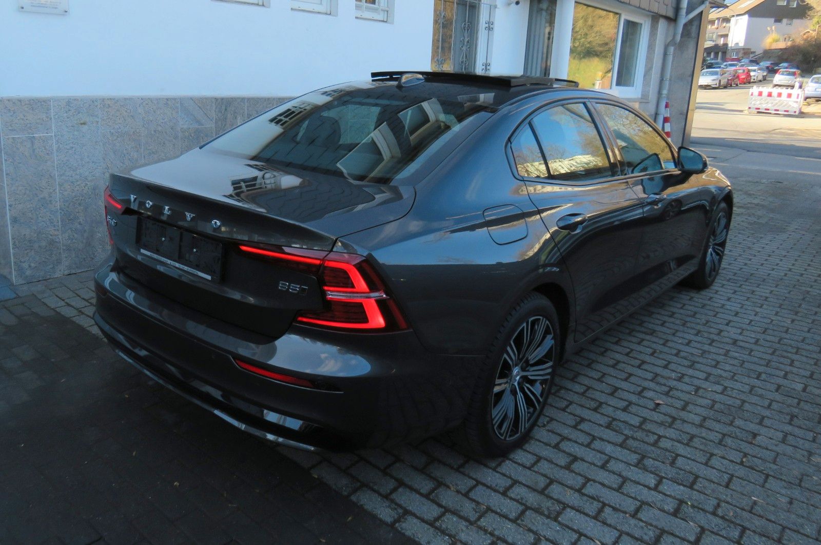 Volvo S60 Ultimate Dark AWD // Pano, Pilot, 360°