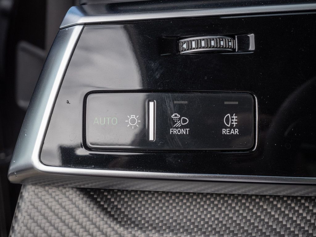 Audi RS Q8 TFSI quattro MATRIX HUD PANO STAND