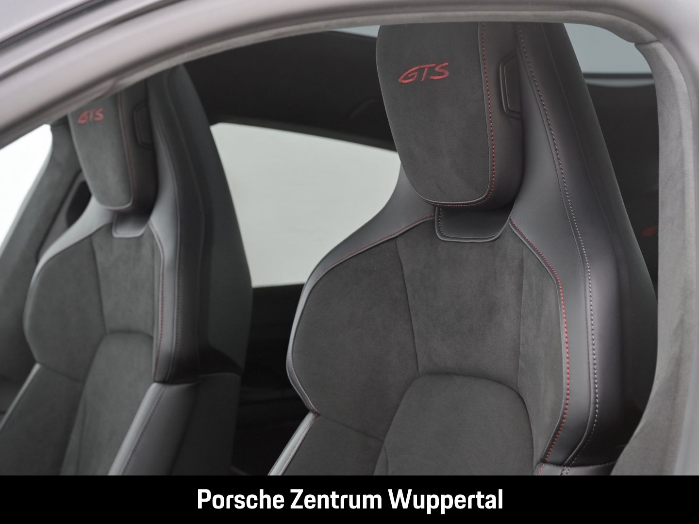 Porsche Taycan GTS Head-Up Display BOSE 21-Zoll LED