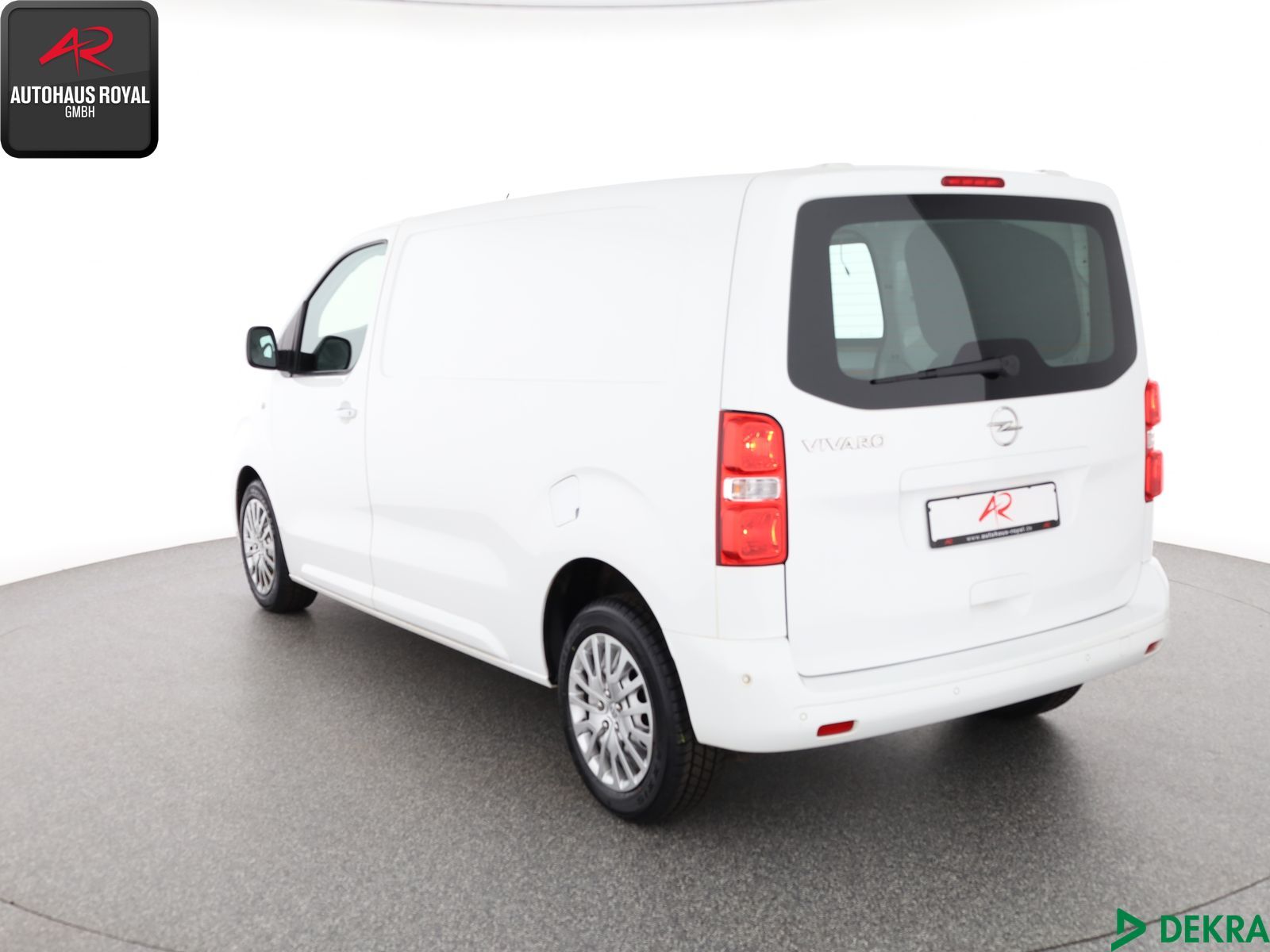 Opel Vivaro 2.0 D CARGO M AUT - Samsaru's Car Outlet