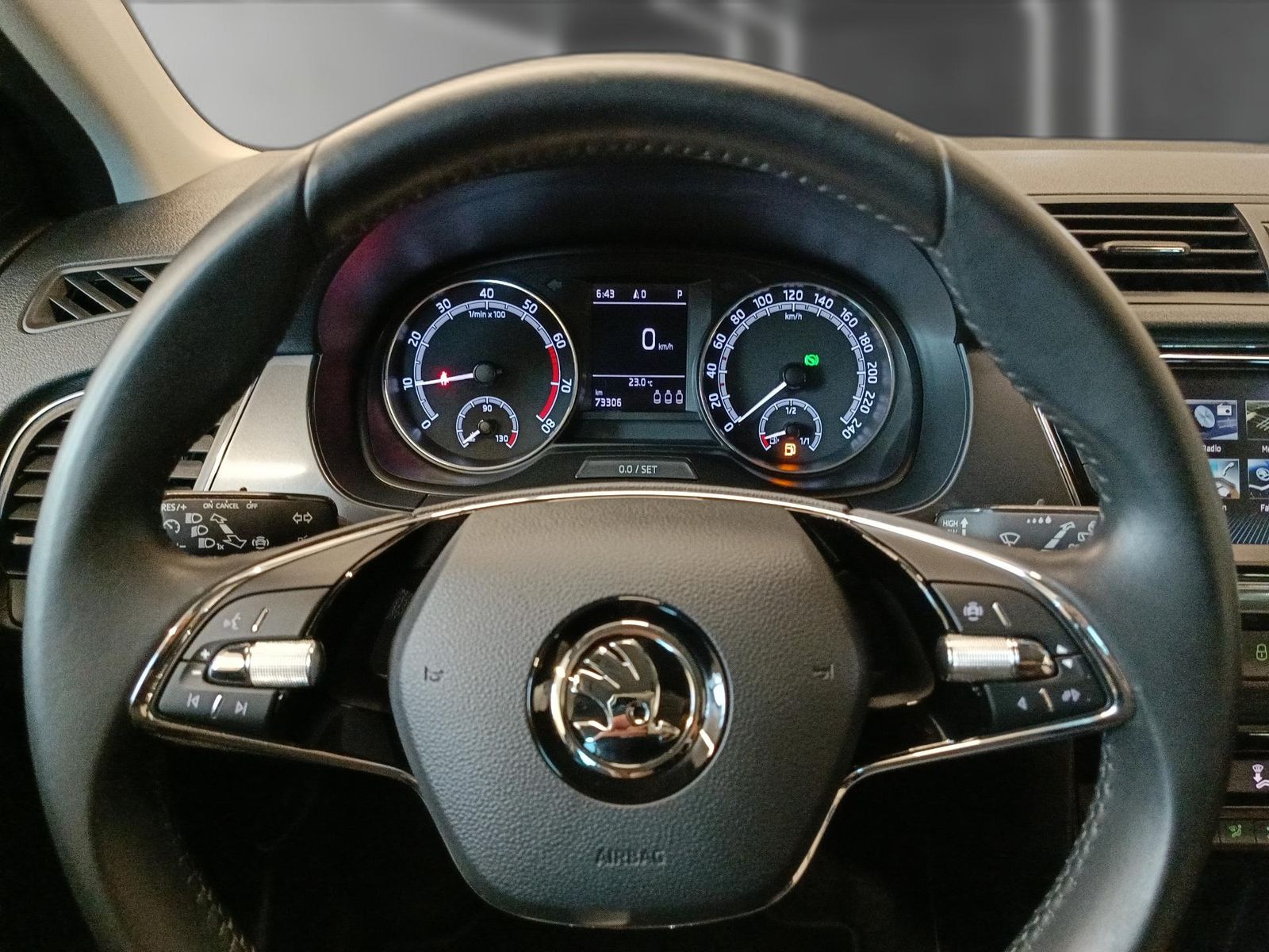 Skoda Fabia Combi 1.0 TSI Ambition DSG - Samsaru's Car Outlet
