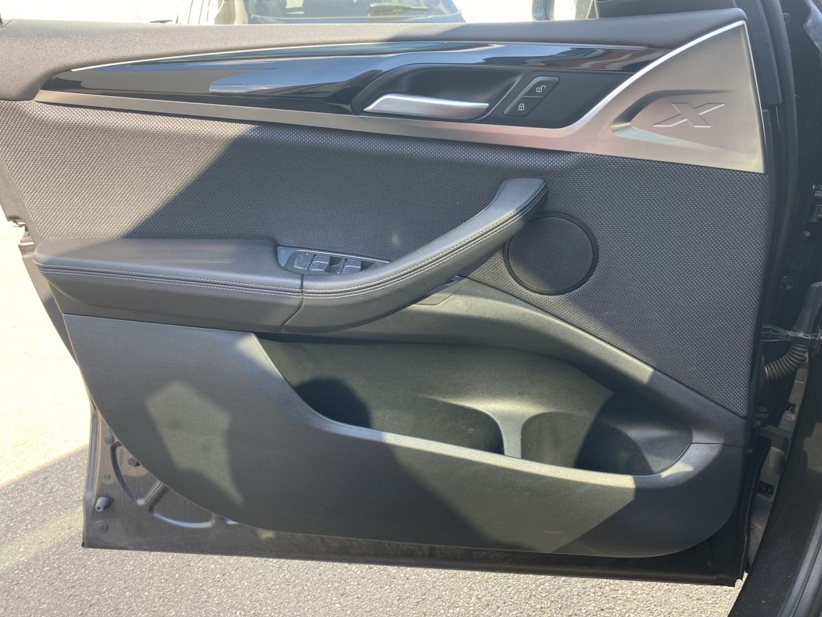 BMW X3 xDrive30i - Samsaru's Car Outlet