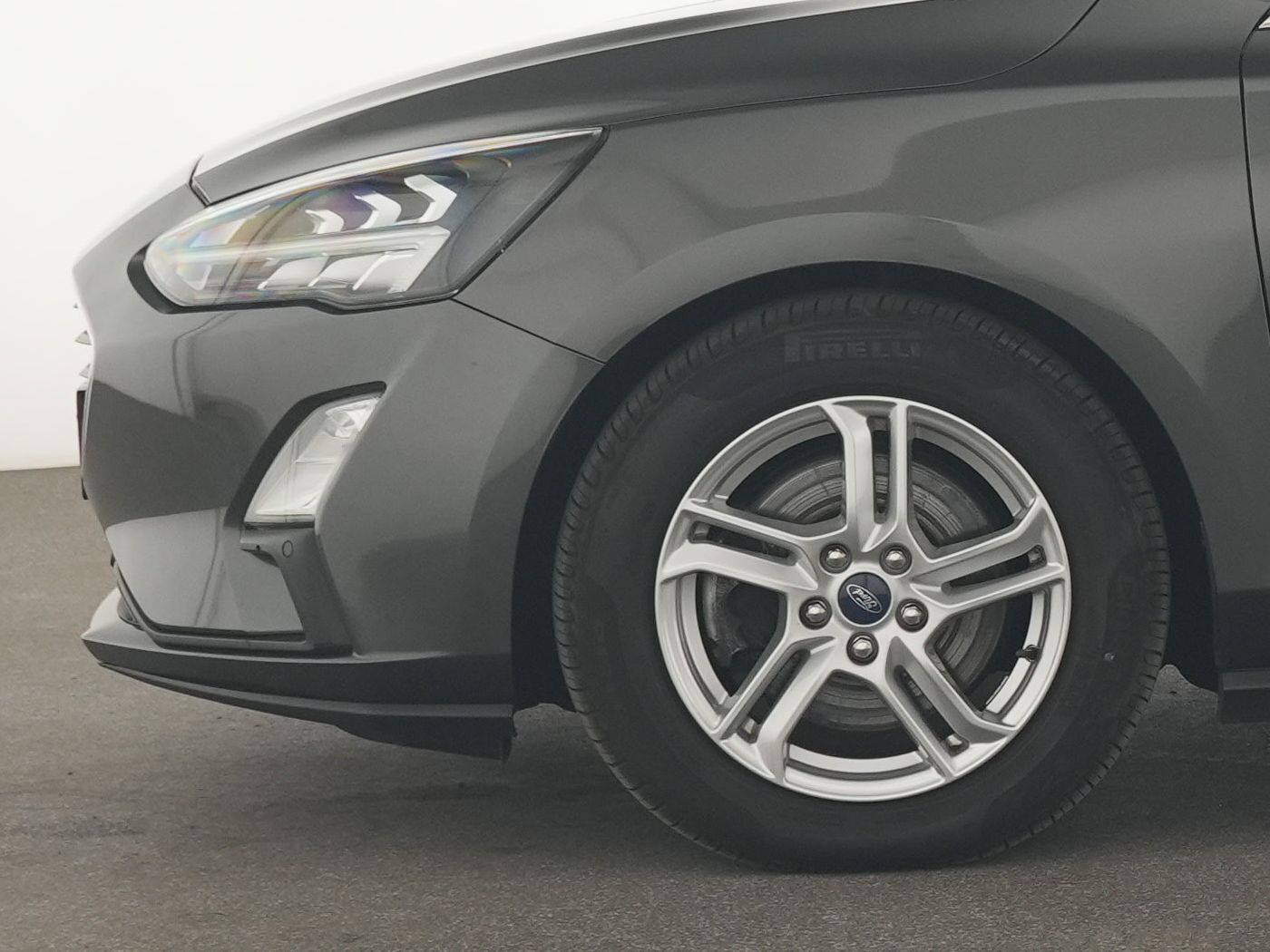Ford Focus Cool & Connect - Samsaru's Car Outlet
