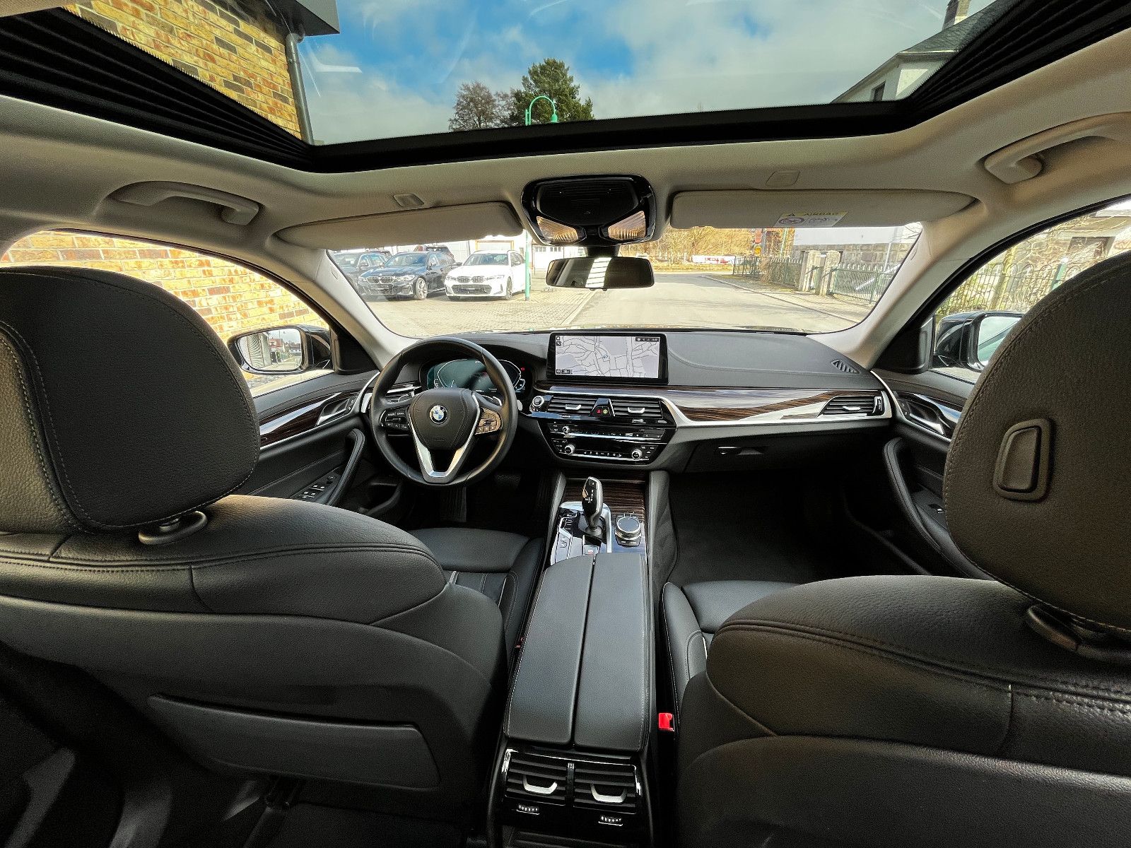 BMW 530e xDrive LuxuryLine Leder LED Navi GDach HUD