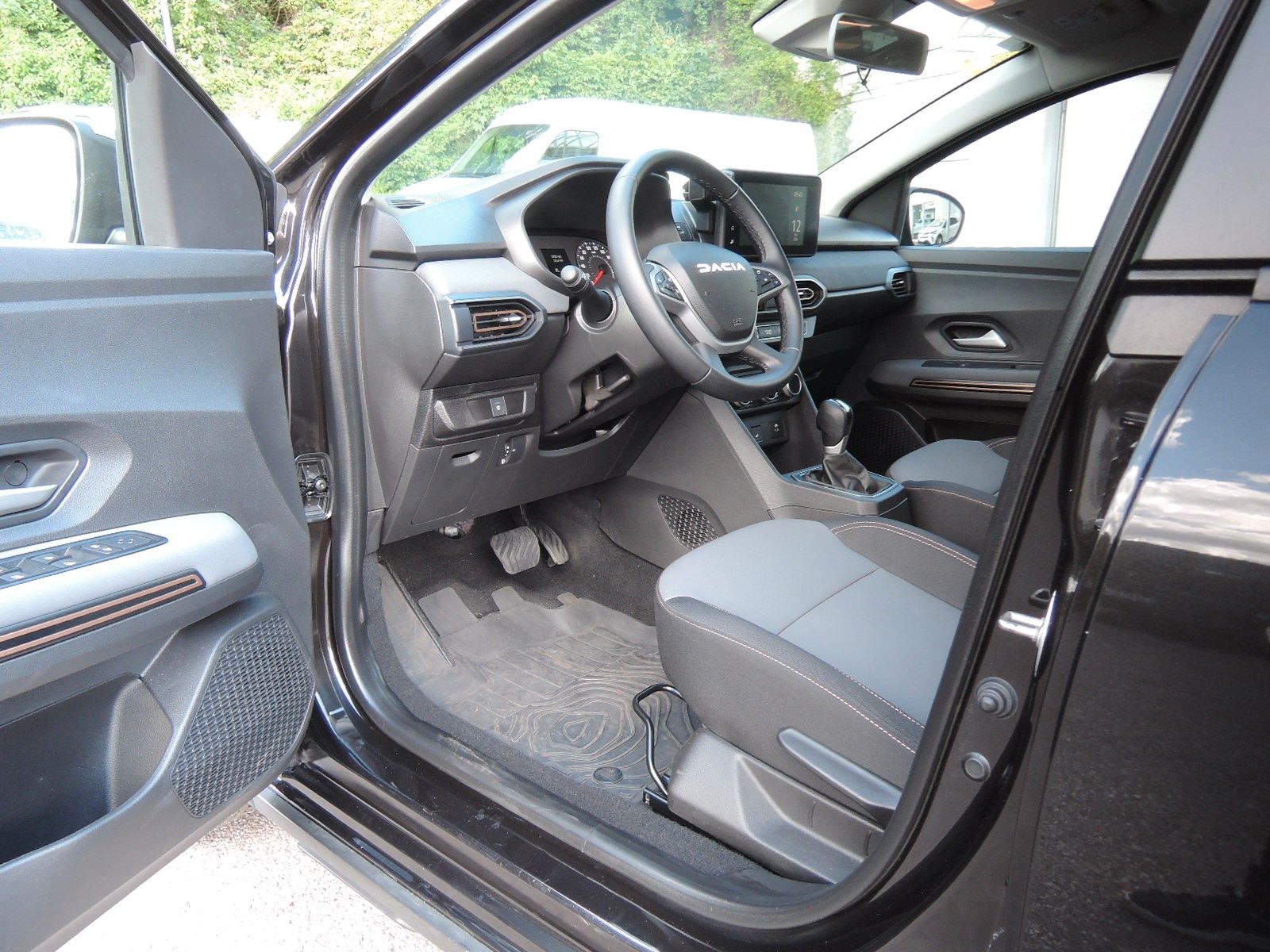 Dacia Sandero TCe 90 CVT Stepway Extreme  GJR,Glasdach