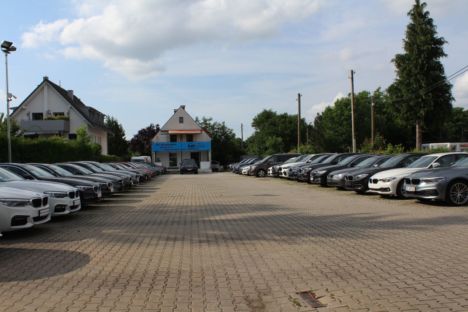 BMW 330 i xDri*MSport* Sit-Memory*Glass-Dach*Comfort