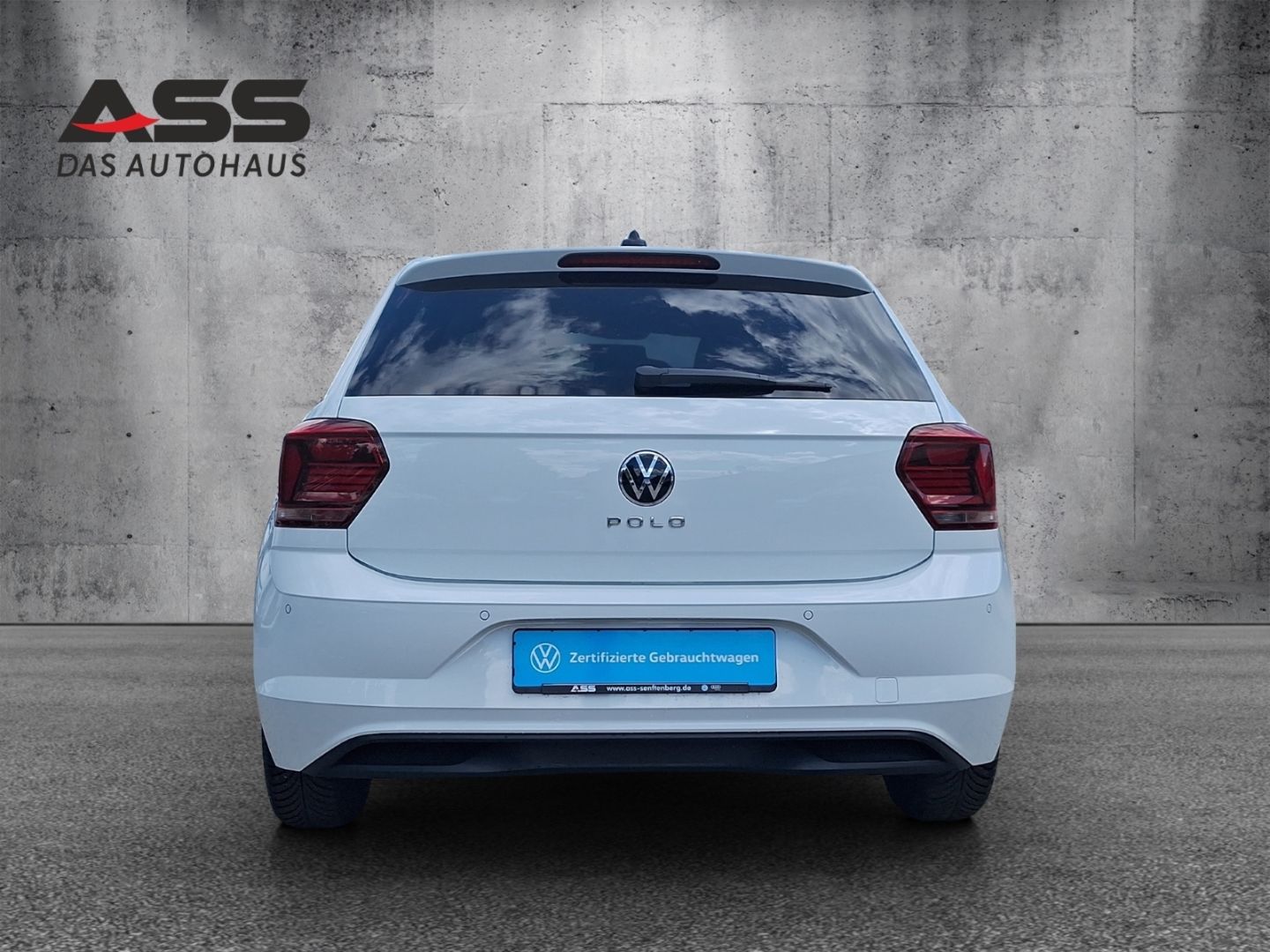 Volkswagen Polo VI 1.0 TSI Comfortline - Samsaru's Car Outlet