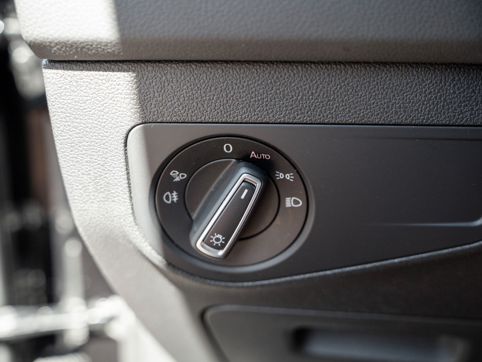 Volkswagen Tiguan R-Line 2.0 TSI - Samsaru's Car Outlet