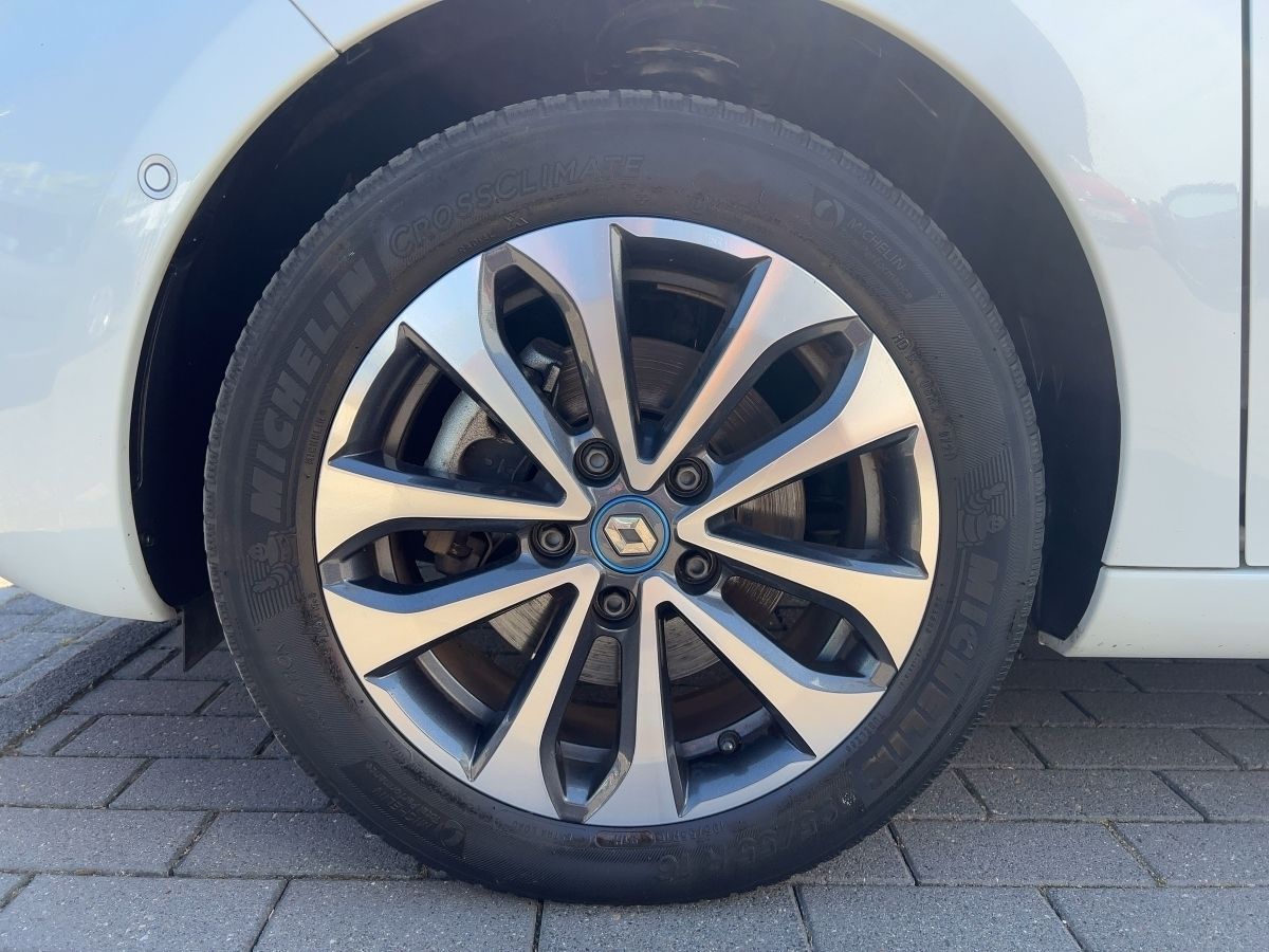 Renault ZOE INTENS R135 50 kWh - Samsaru's Car Outlet
