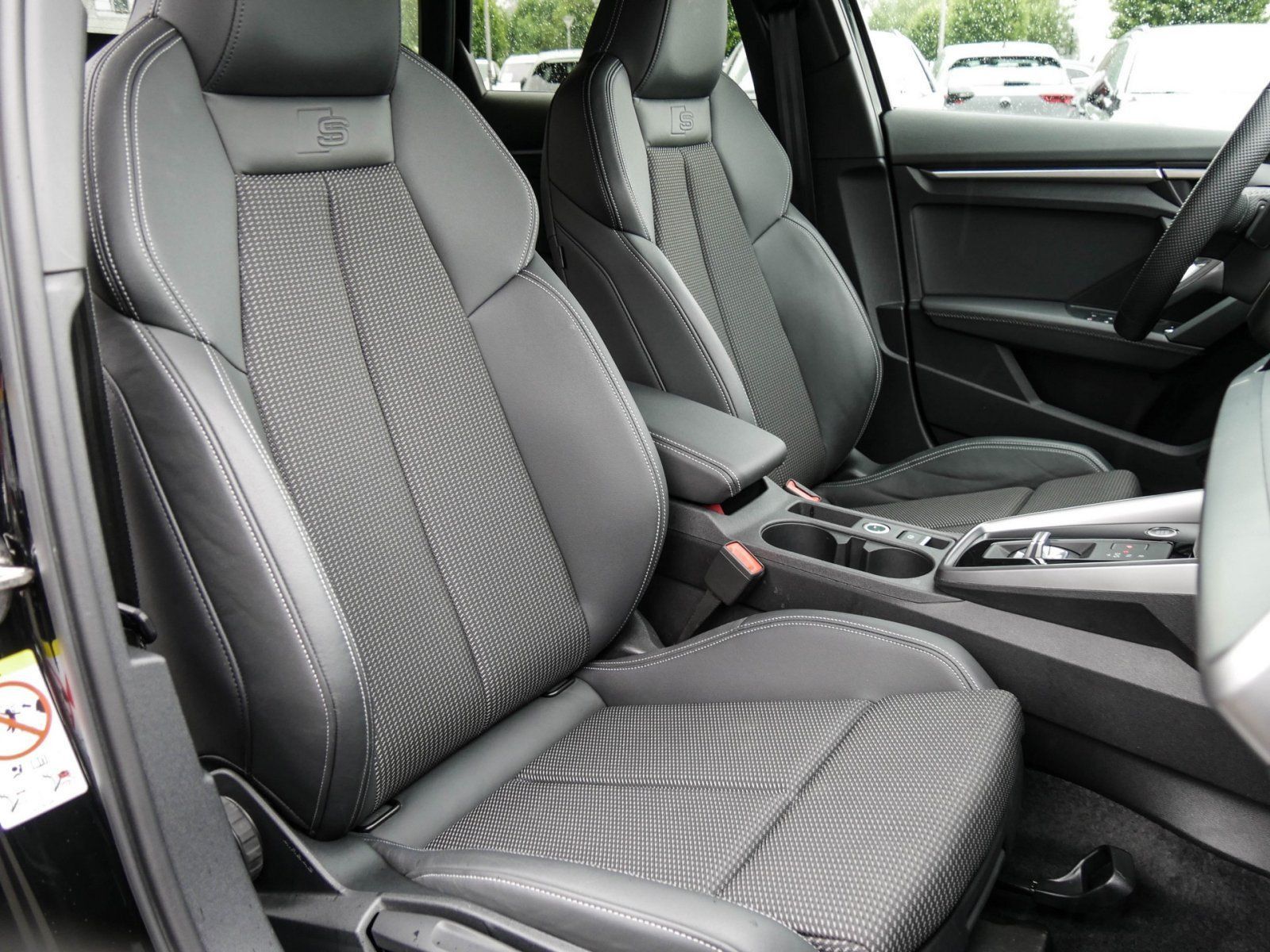 Audi A3 Sportback 35 TFSI S-Line Black - Samsaru's Car Outlet