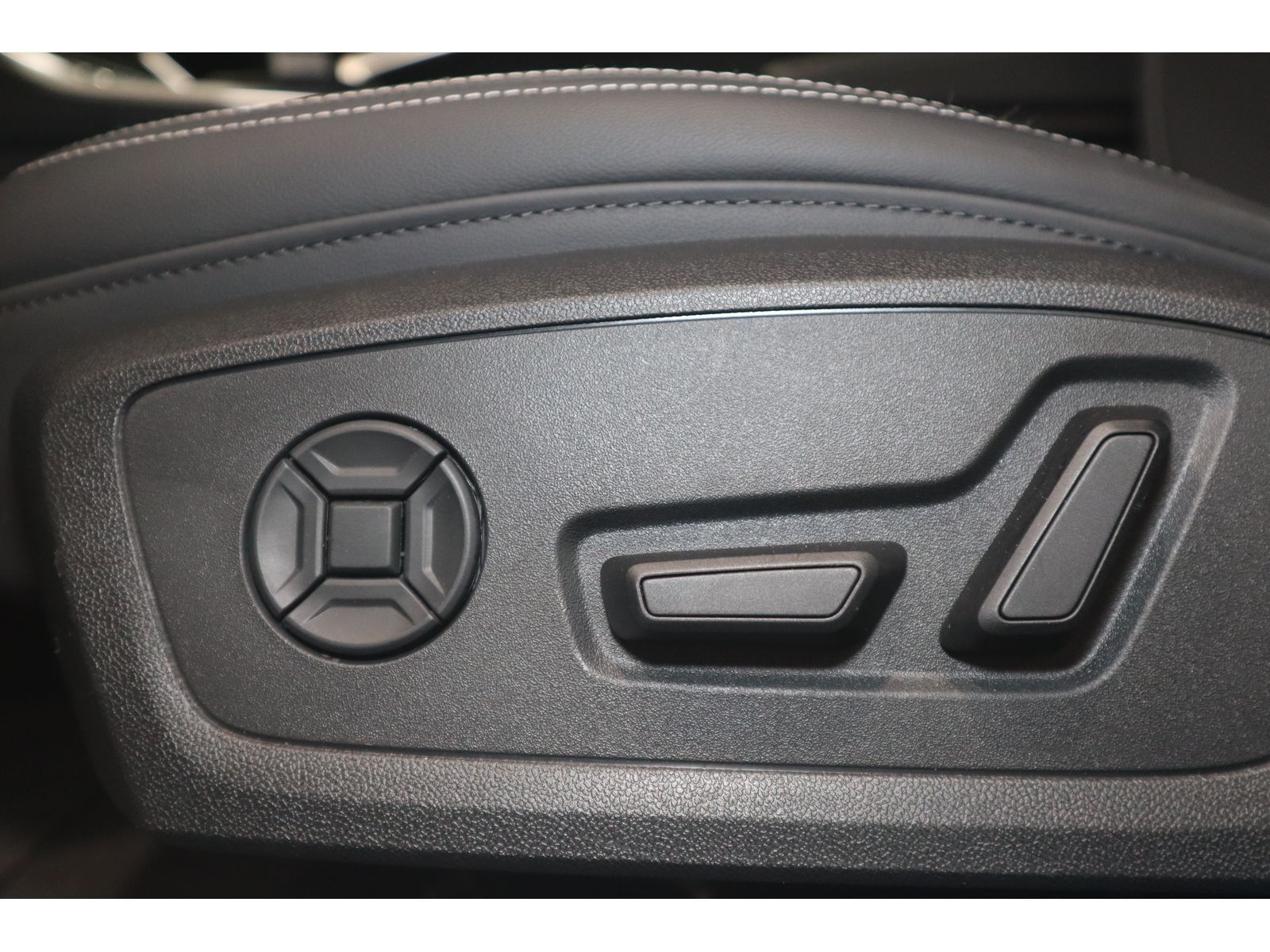 Audi A6 Avant 40 TDI advanced - Samsaru's Car Outlet