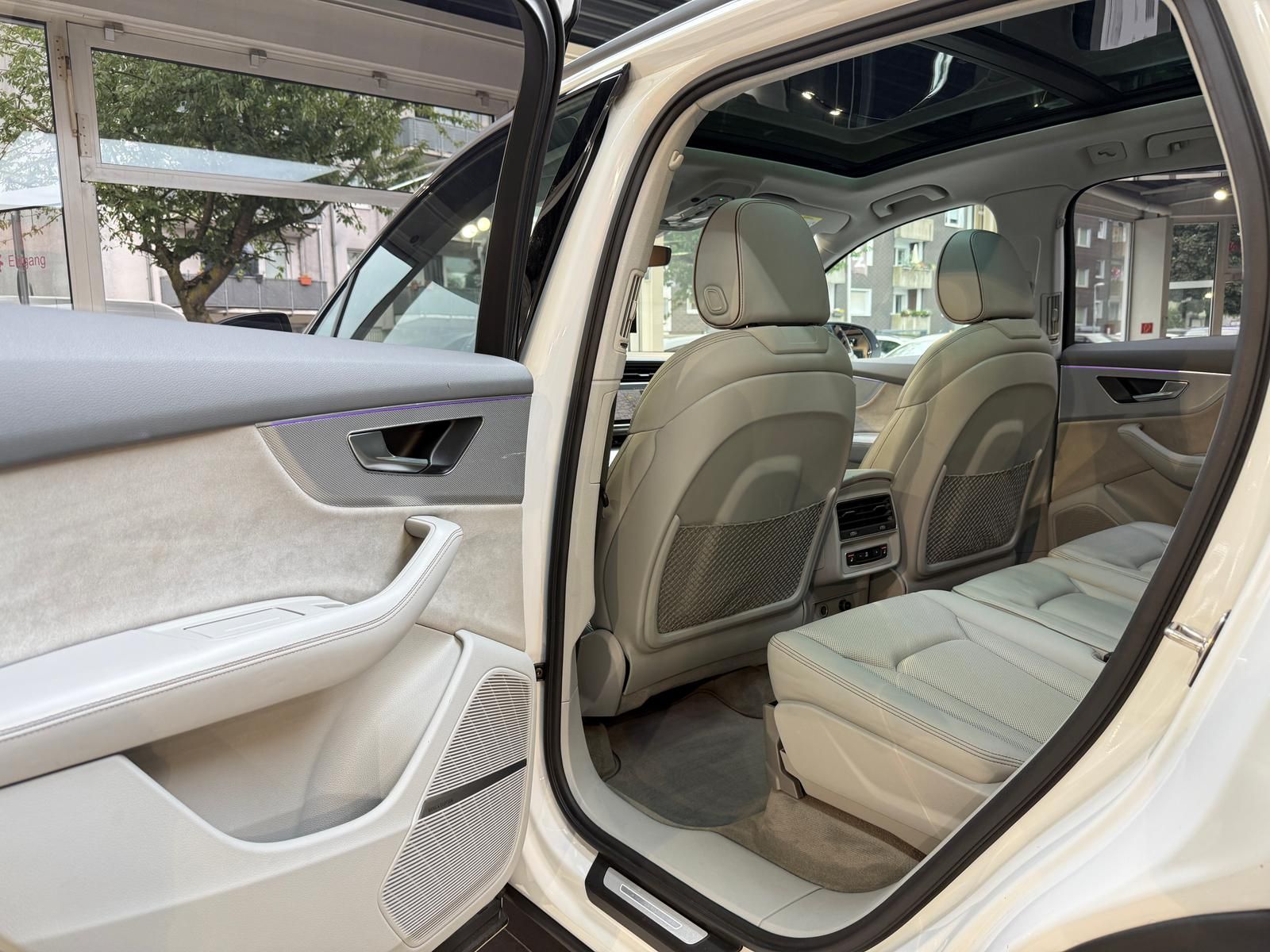Audi Q7 55 TFSI e Q.*Pano*HuD*KeylessGO*Martrix*B&O