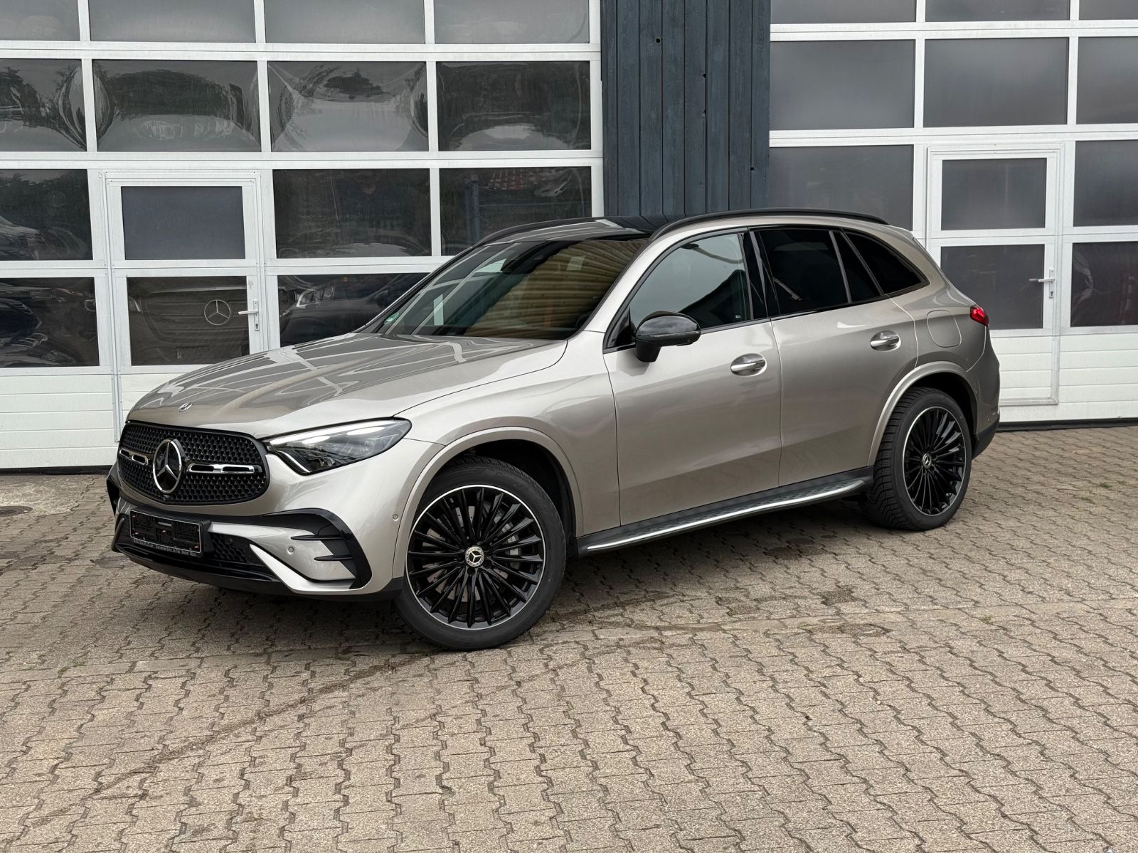 Mercedes-Benz GLC 300 de 4M/AMG/Air/HUD/Pano/Burm/360°/HAL