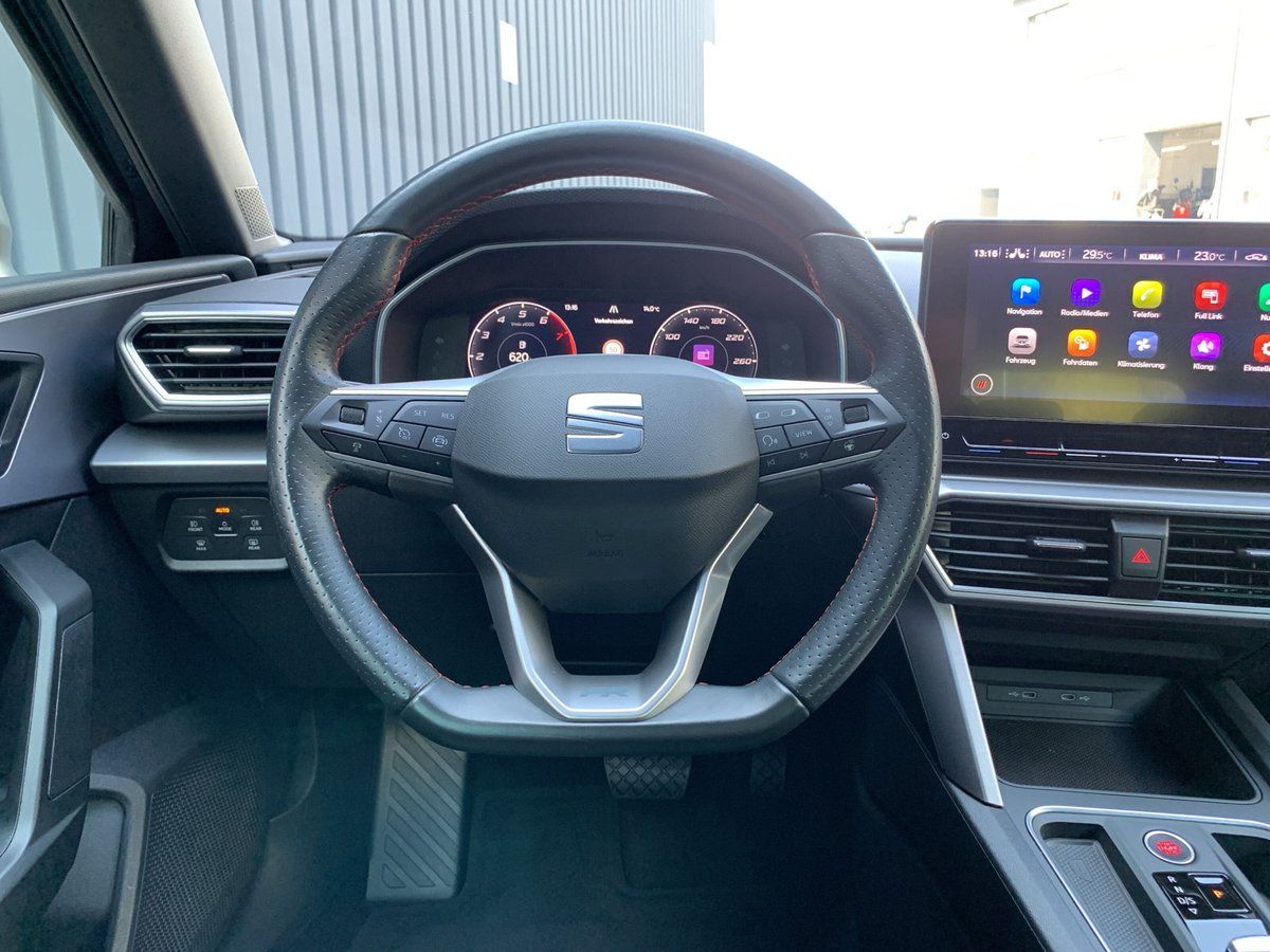 Seat Leon SPORTSTOURER FR 1.5 eTSI LED+KAMERA+AHK+SHZ