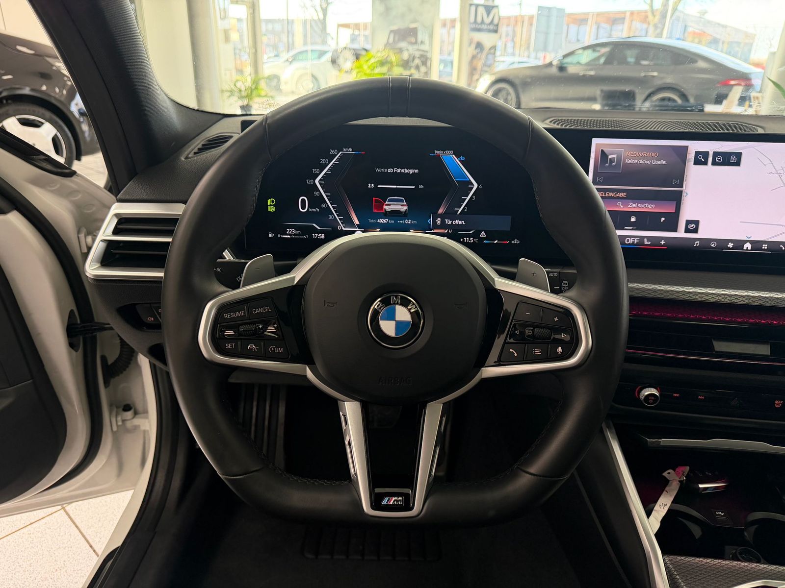 BMW 330 i xDrive Touring M Sport*PANO*HUD*ACC*360°
