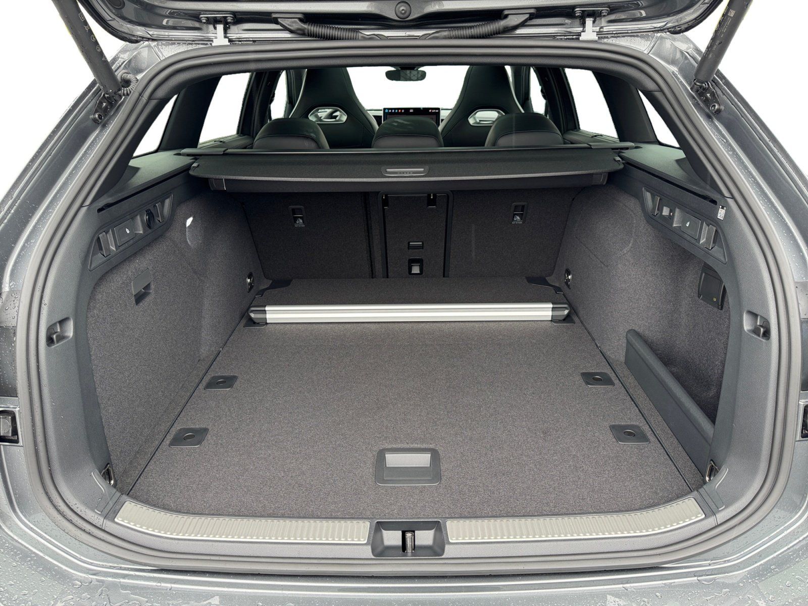 Volkswagen Passat Variant R-Line TDI DSG 4Motion|AHK|PANO|A