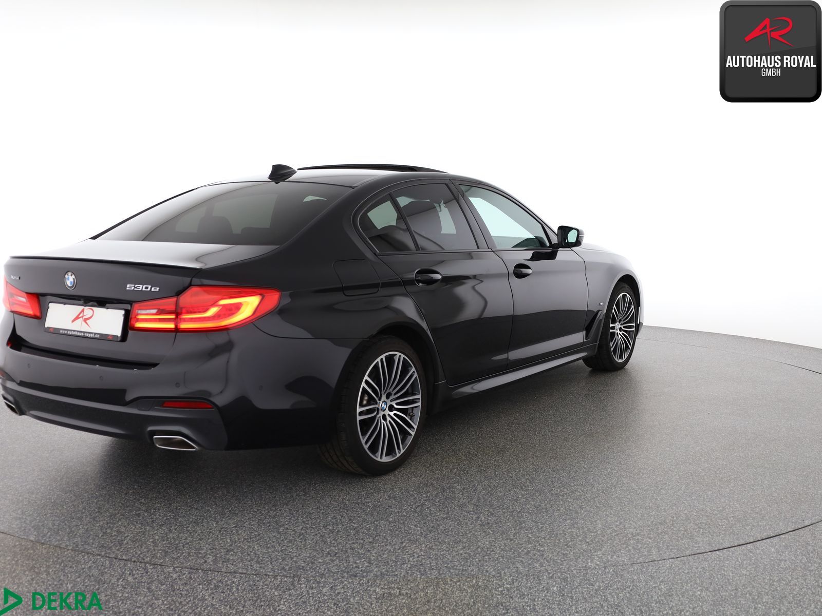 BMW 530 e x Drive M SPORT SHADOW HUD,KEYLESS,KAMERA