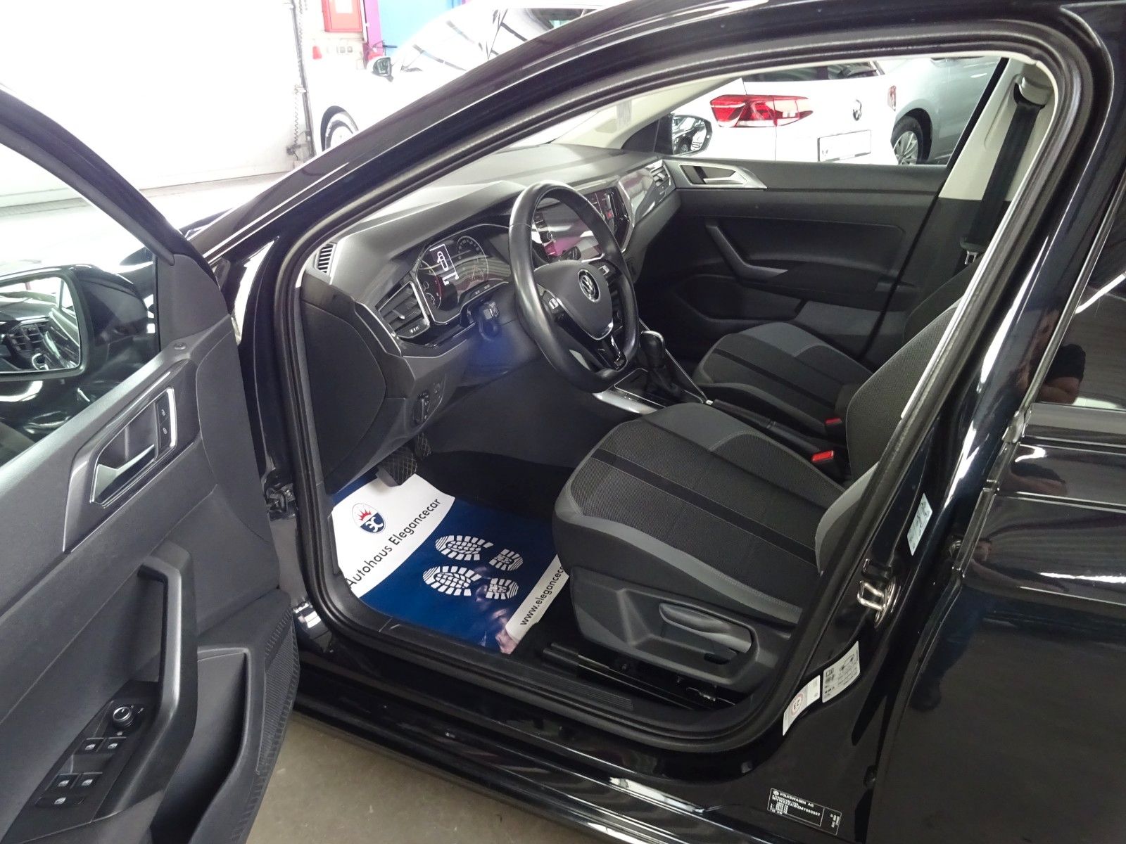 Volkswagen POLO 1.0 TSI Highline - Samsaru's Car Outlet