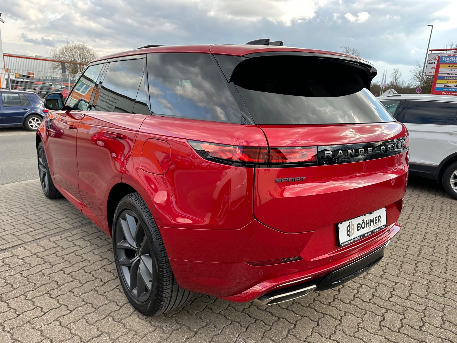 Range Rover Sport Dynamic SE Hybrid - Samsaru's Car Outlet