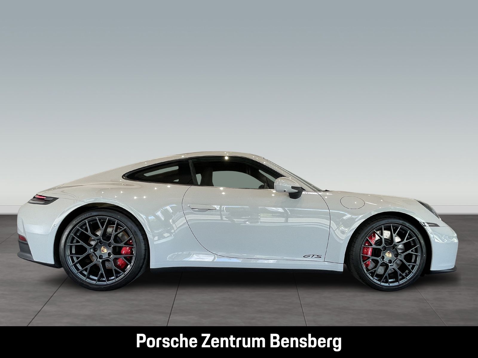 Porsche 911 Carrera 4 GTS