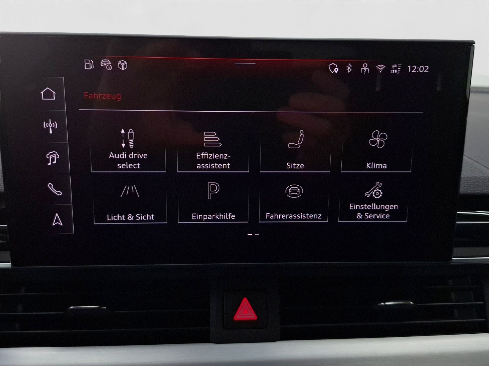 Audi A4 Avant 40 TFSI Q 2 x S LINE AHK MATRIX-LED LM1