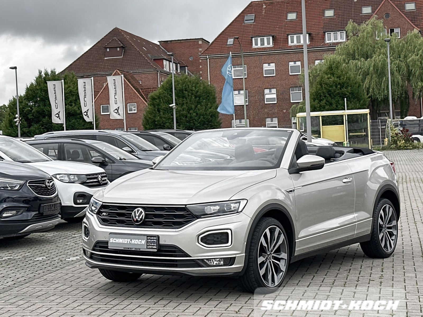 Volkswagen T-Roc 1.5 TSI R-Line - Samsaru's Car Outlet
