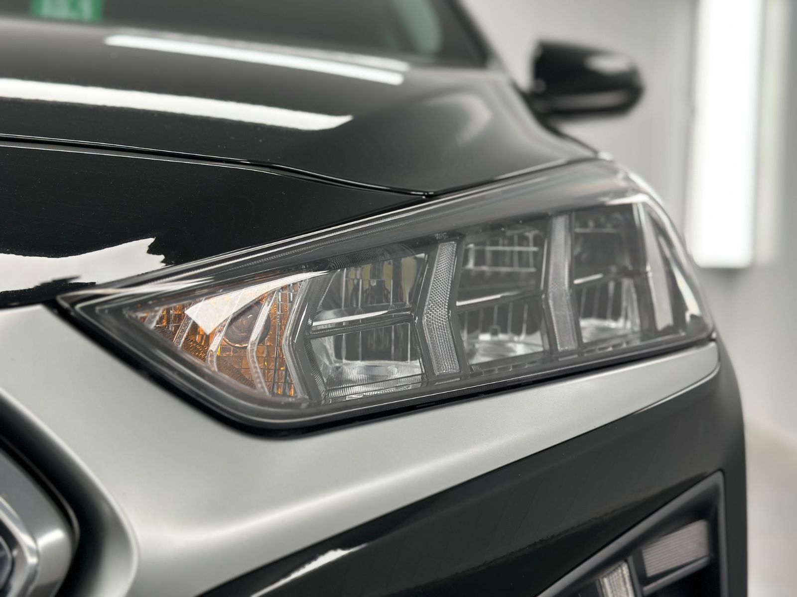 Hyundai IONIQ Prime Plug-In Hybrid - Samsaru's Car Outlet