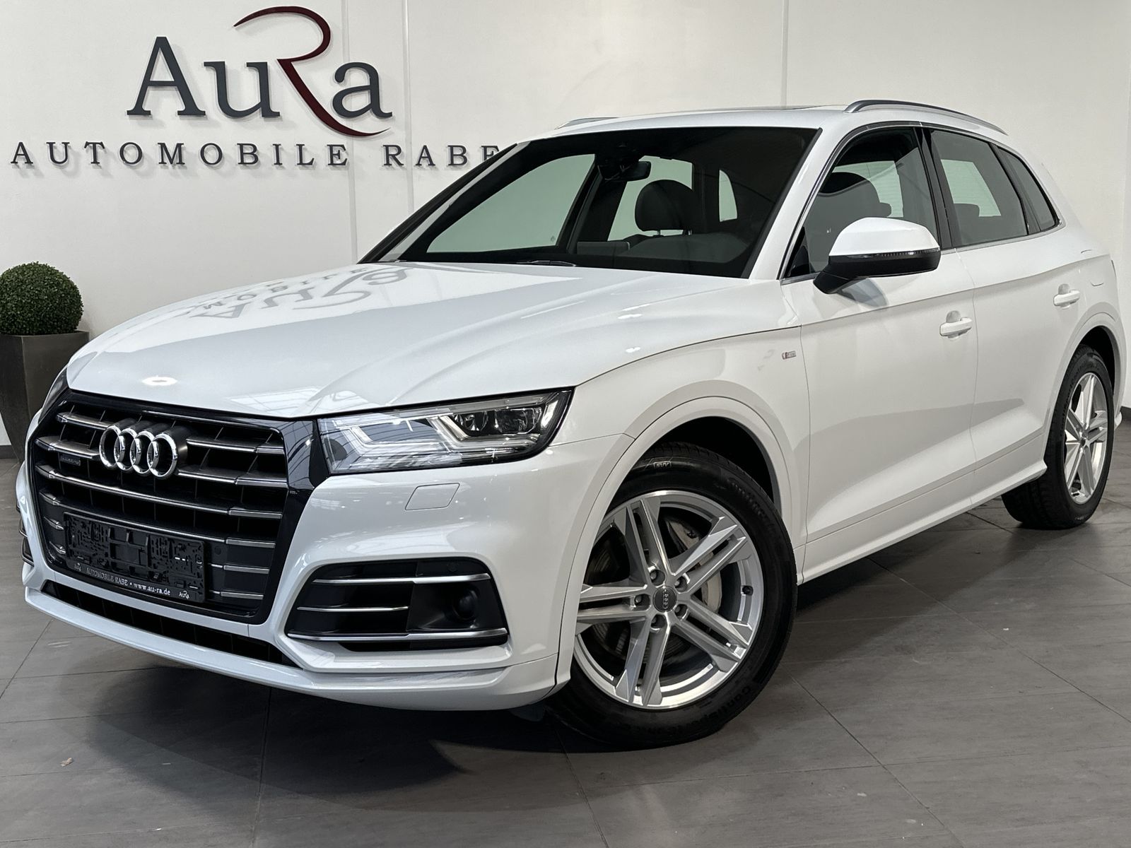 Audi Q5 55 TFSIe Qu S-Line NAV+LED+AHK+VCOCK+PANO+SHZ