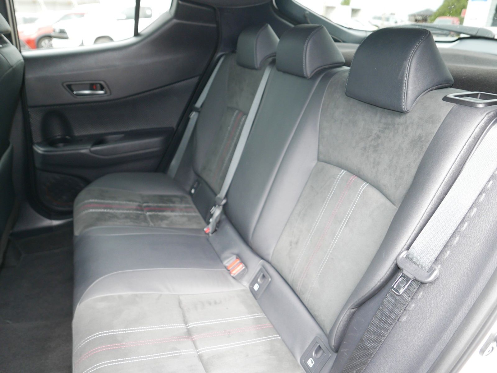 Toyota C-HR Hybrid GR SPORT - Samsaru's Car Outlet